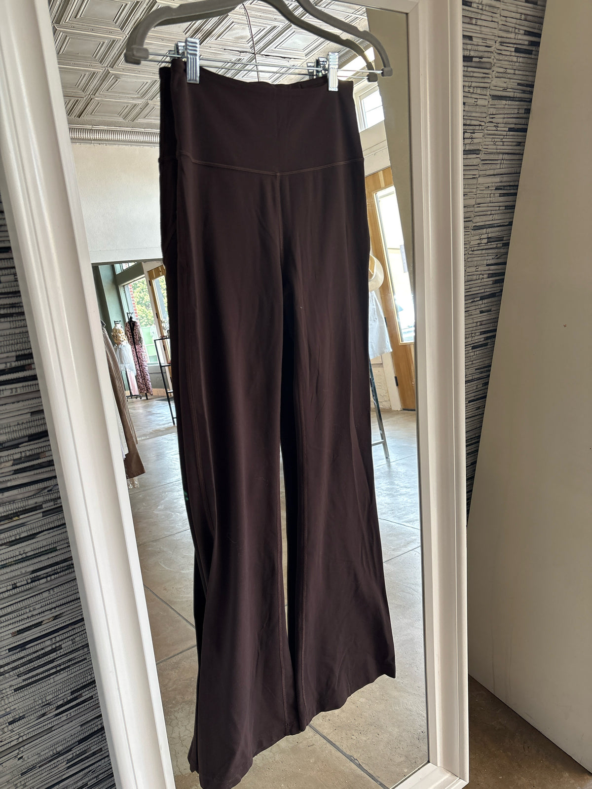 Lululemon Size 6 Brown Legging