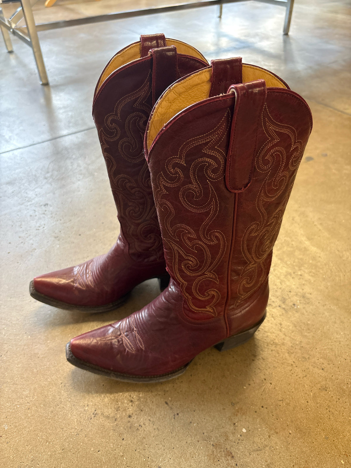 Cavenders Shoe Size 7 Red Boots
