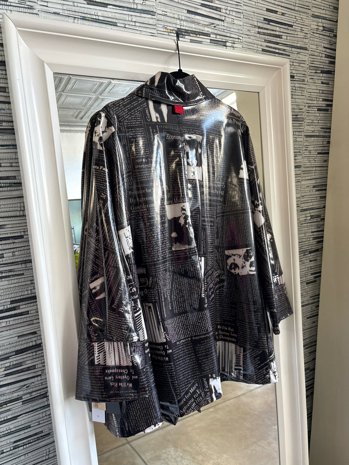 IC by CONNIE K Size S Black Print Jacket