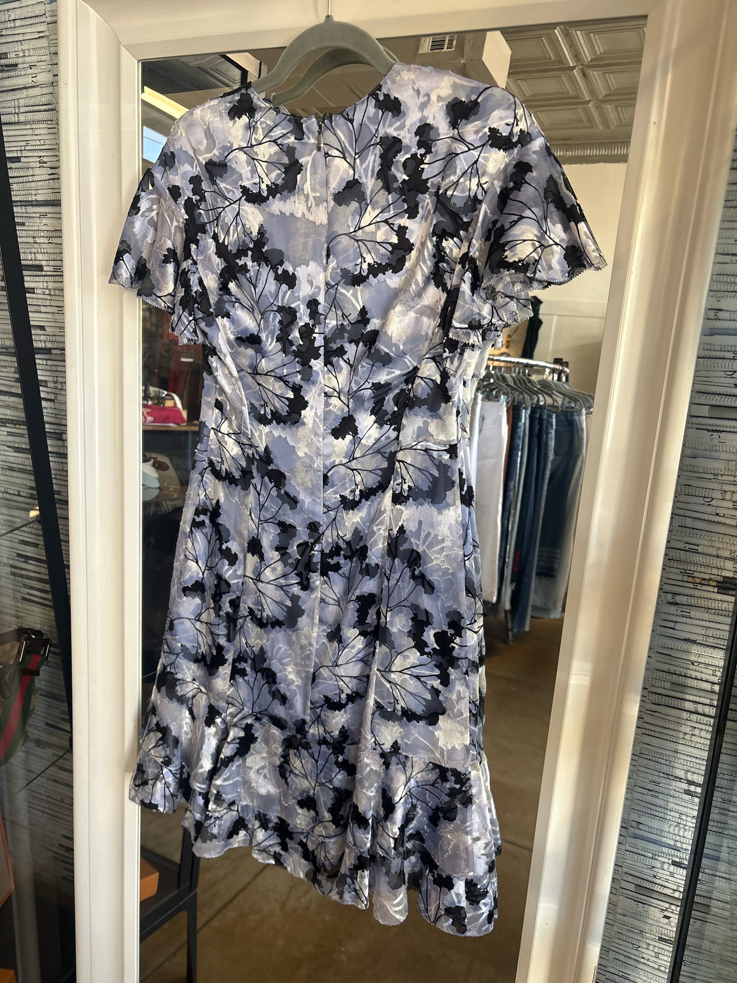 Elie Tahari Size 0 Gray/Multi Leaves Dress