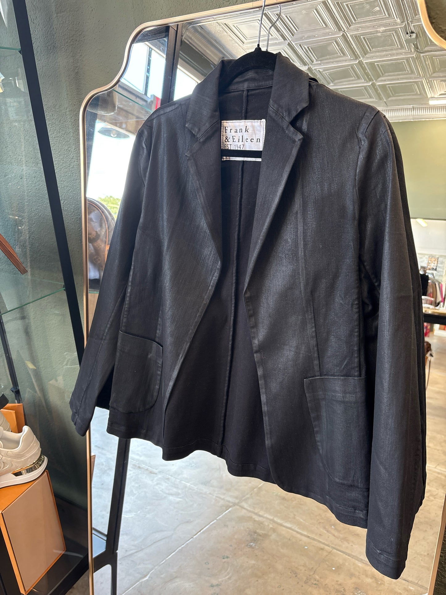 Frank & Eileen Size L Black Blazer
