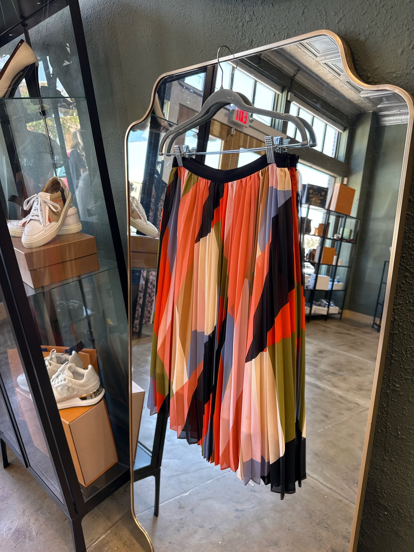 HD in Paris Size 2 multi Skirt