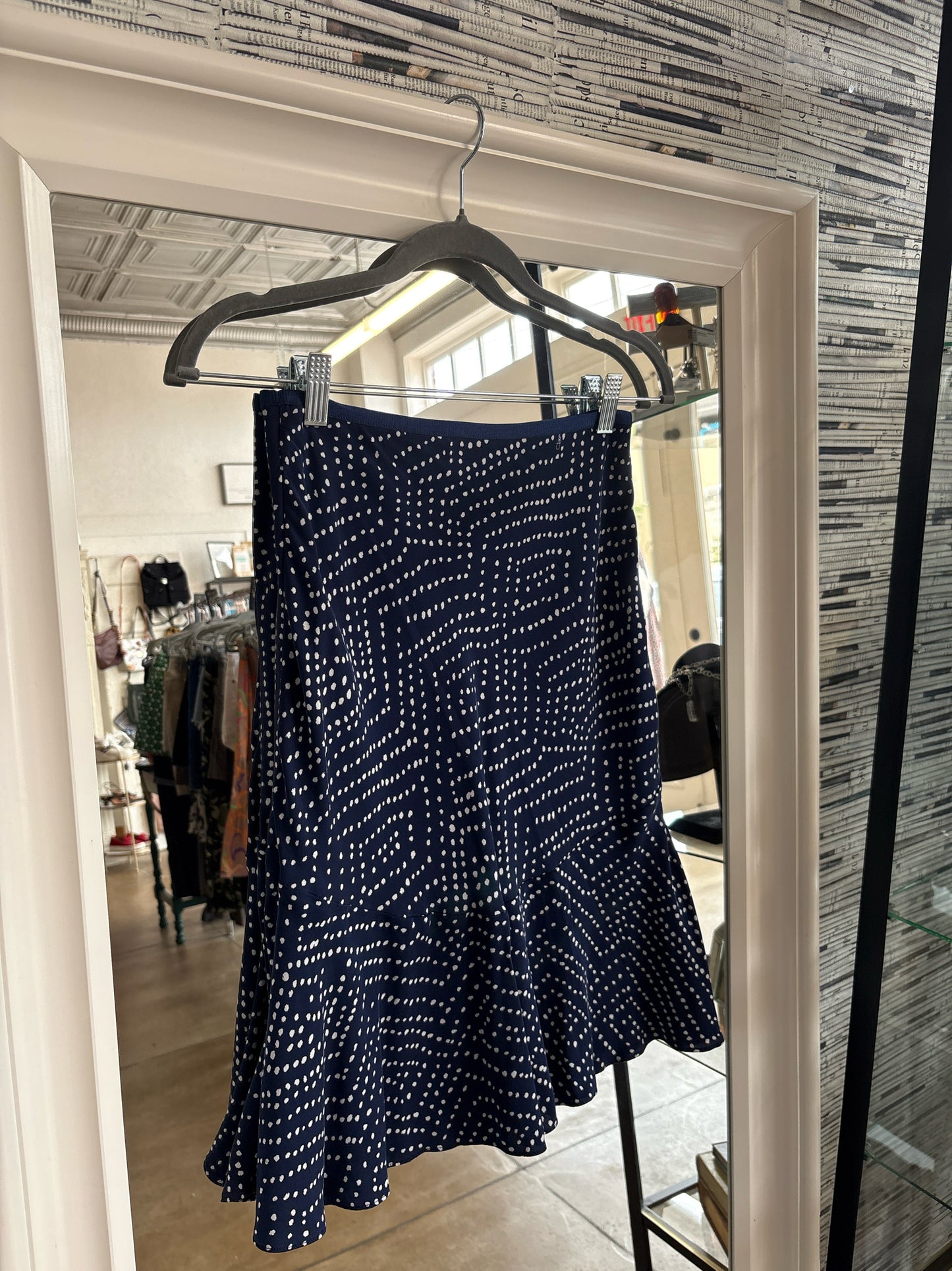 Diane VonFurstenberg Size 2 Blue/White spotted print Skirt