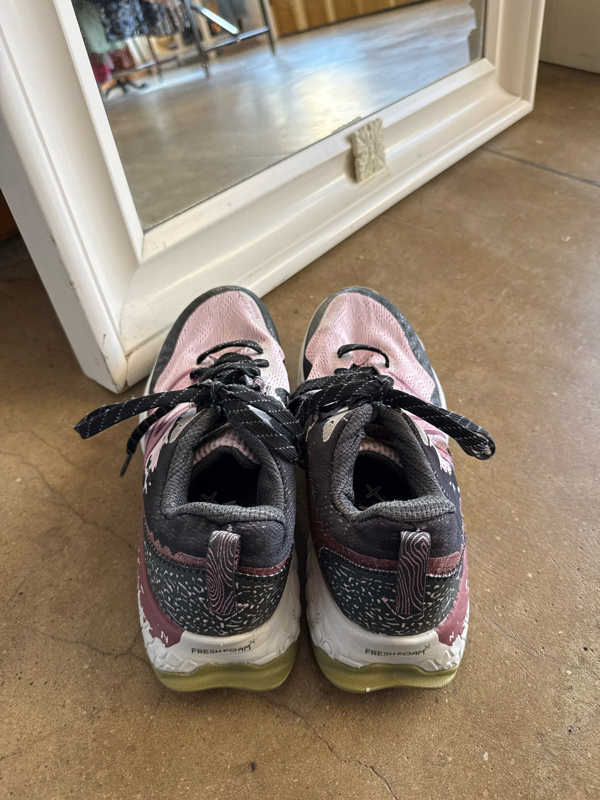 NEW BALANCE Shoe Size 9.5 Sneakers