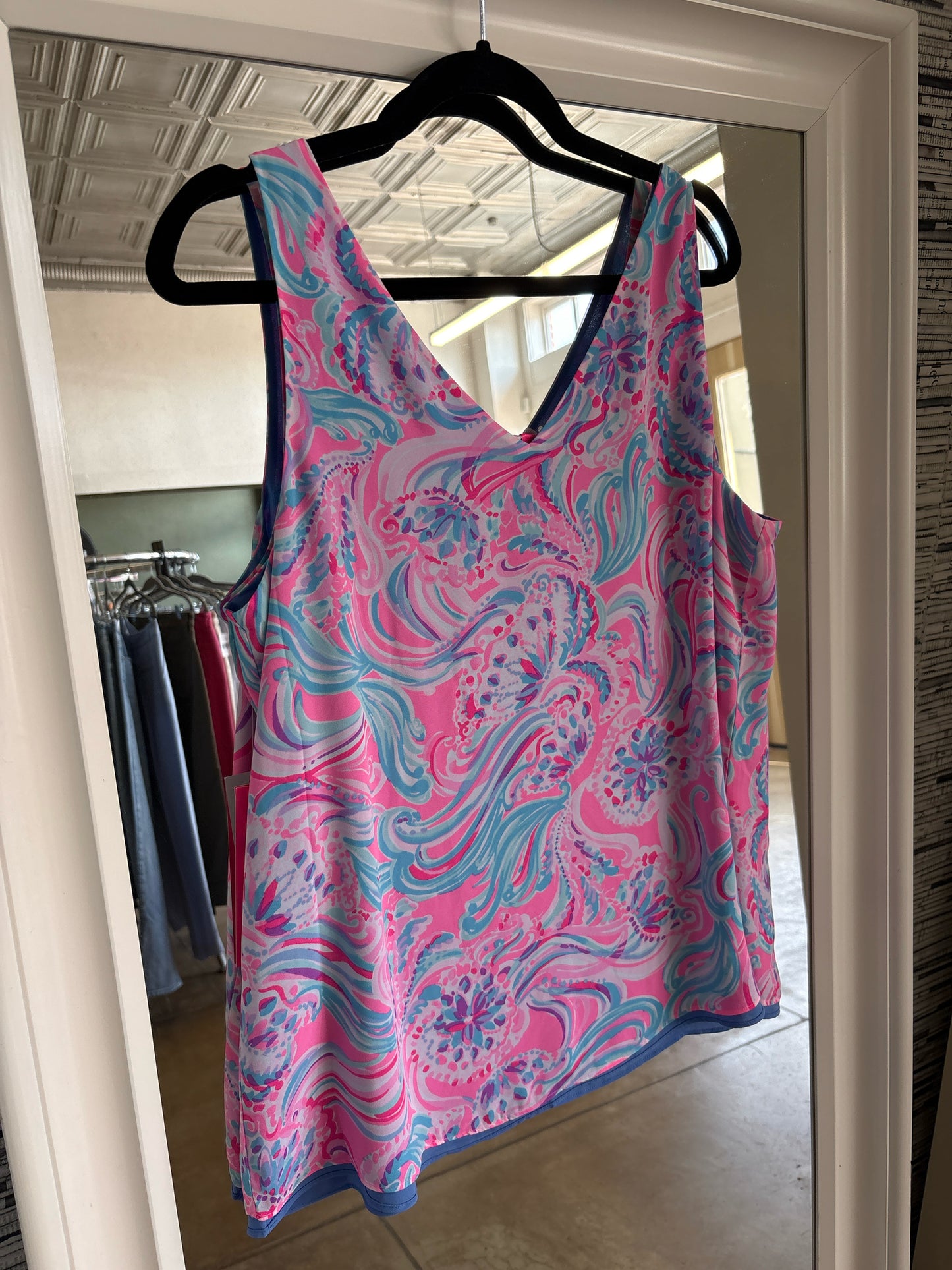 Lilly Pulitzer Size L multi Top