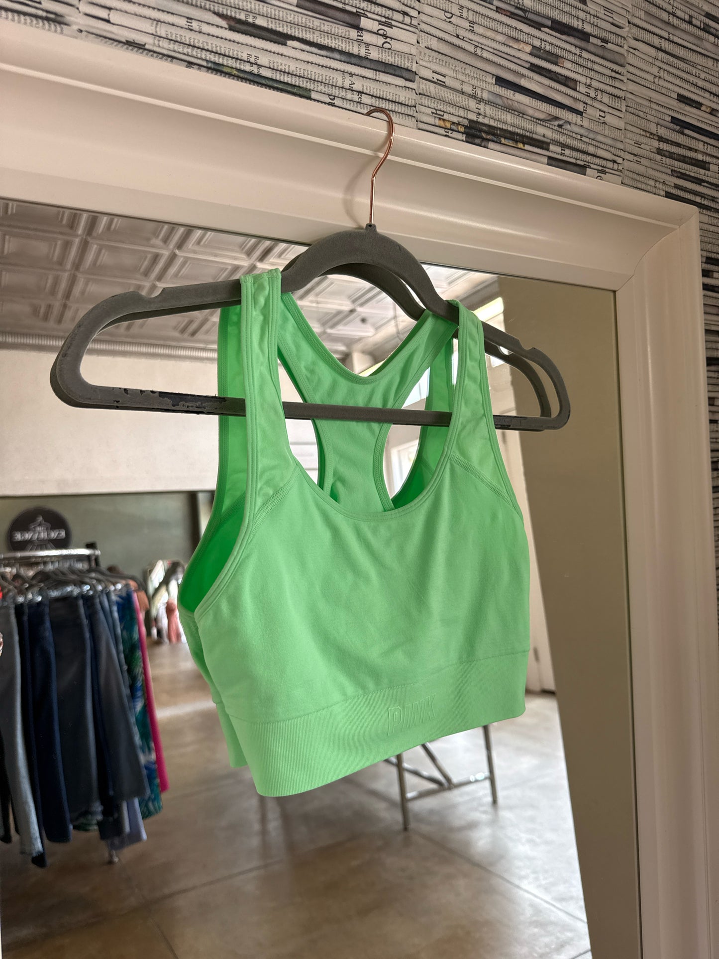 PINK Size M Green Sportsbra