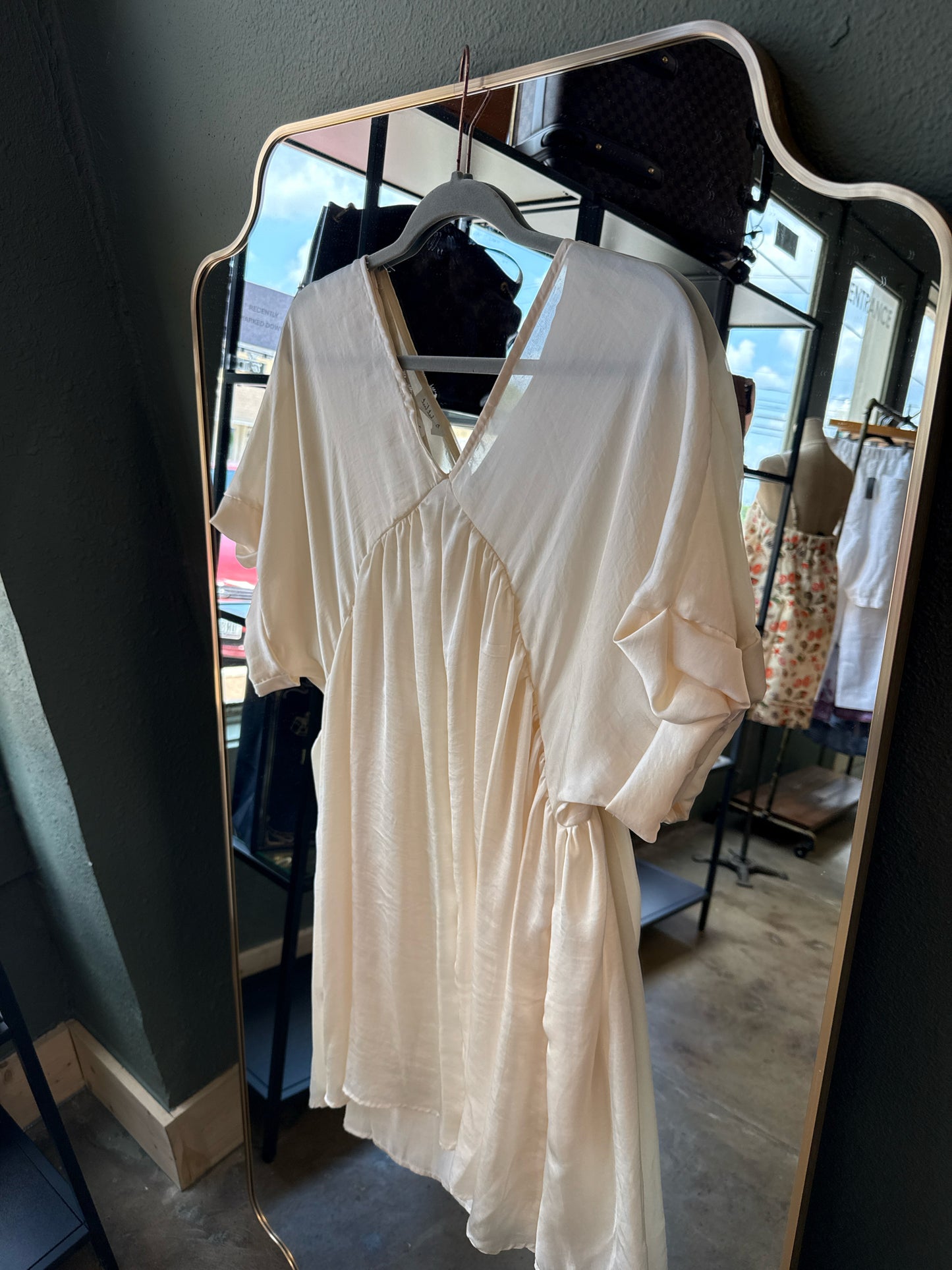 bucketlist Size M Cream Dress