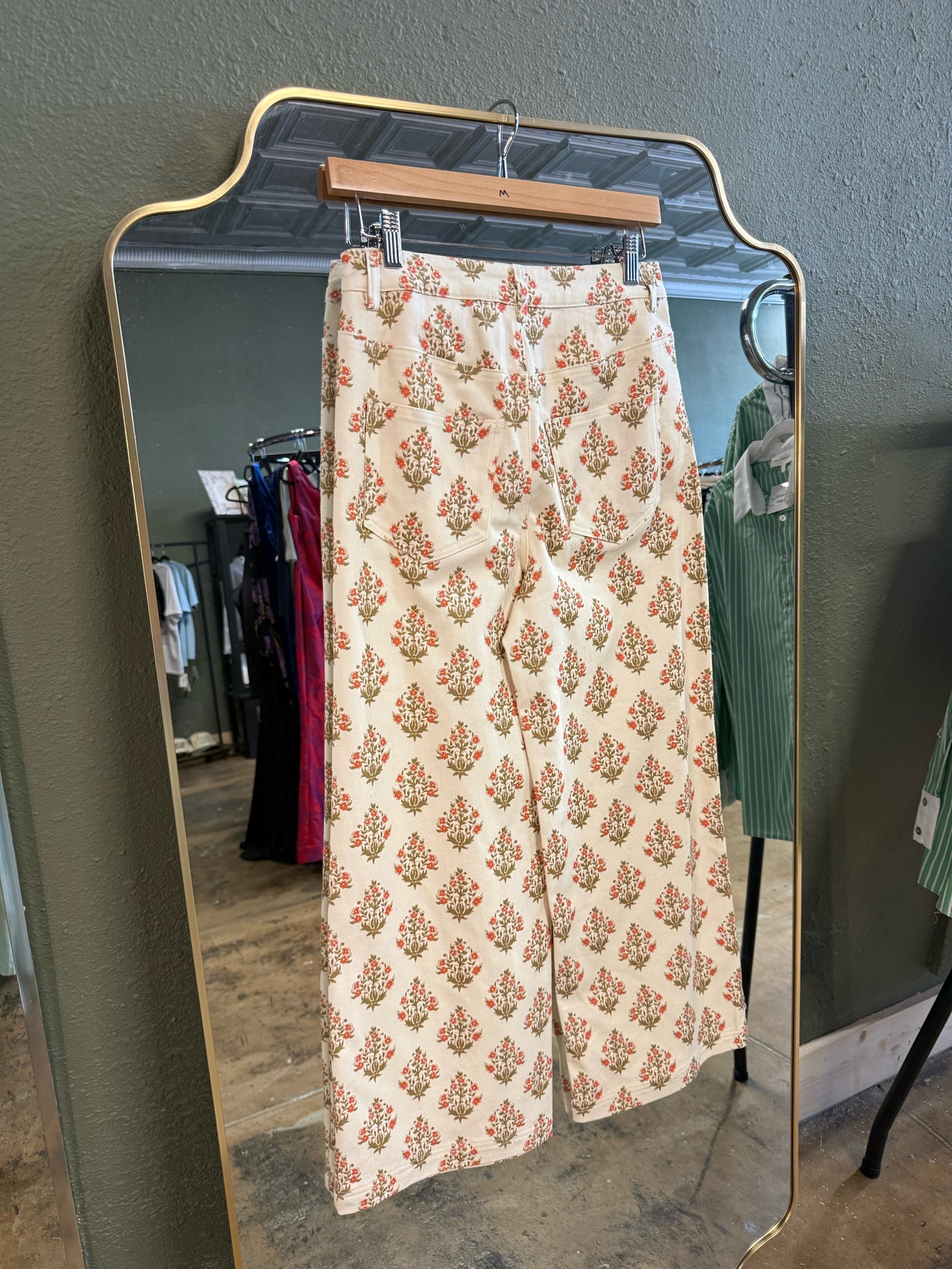 entro Size S Cream Pants