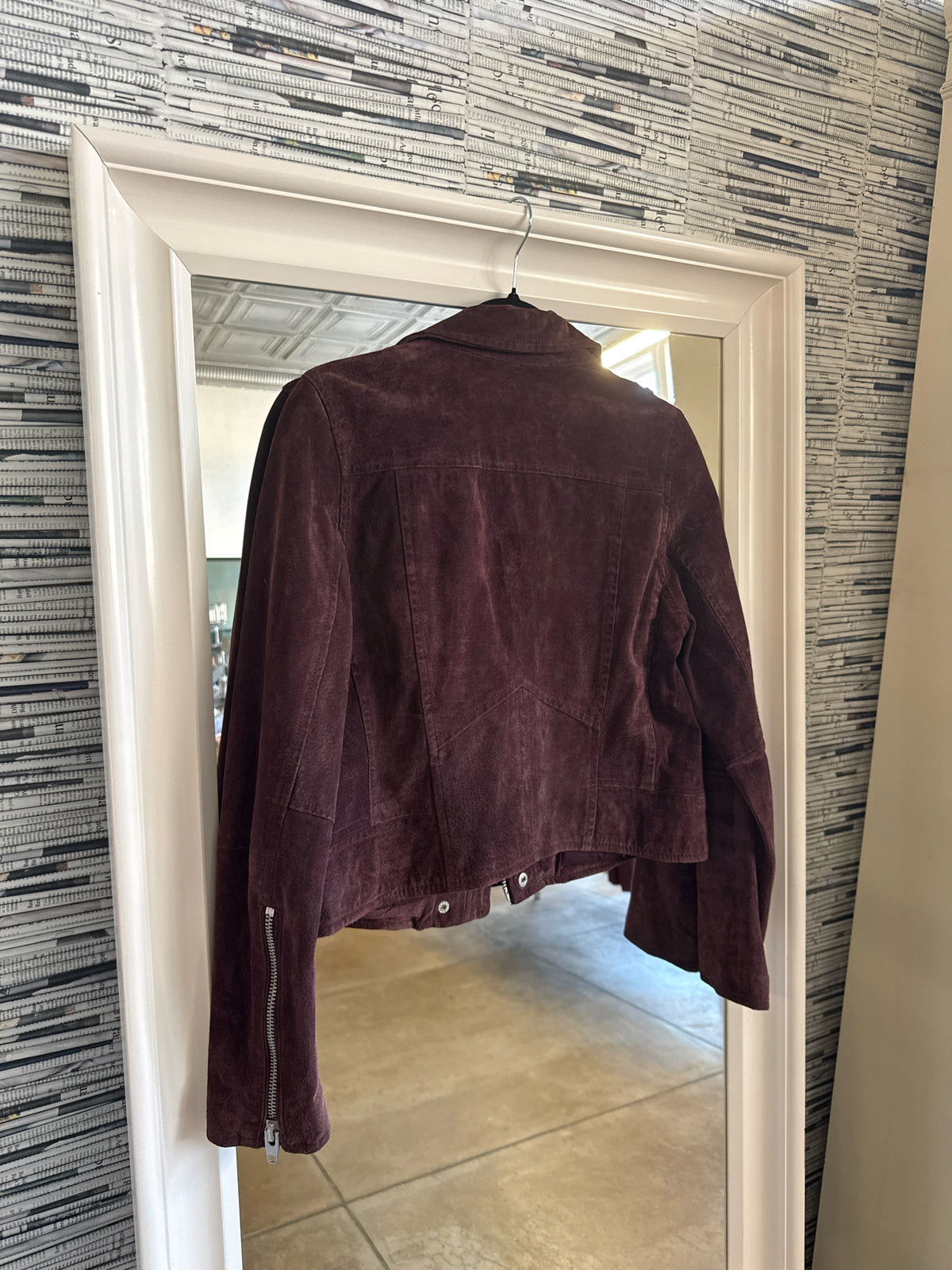 SL8 Size M Maroon Jacket