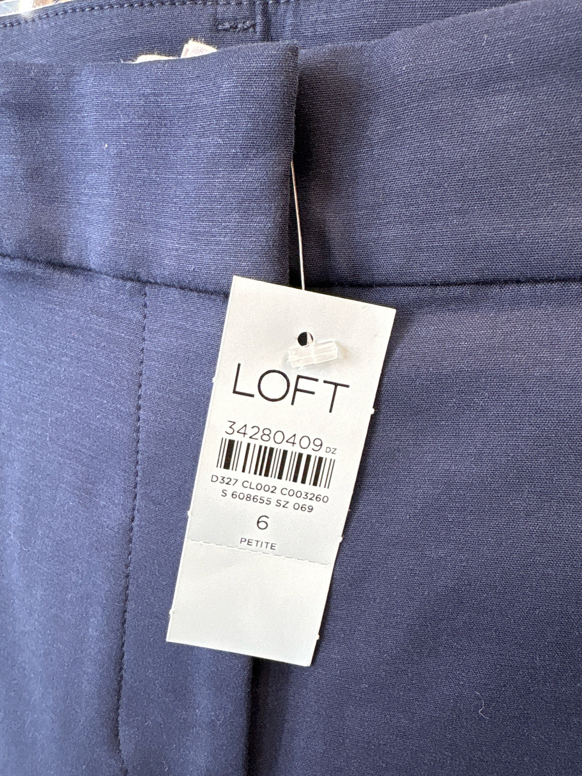 LOFT Size 6P Navy Slacks
