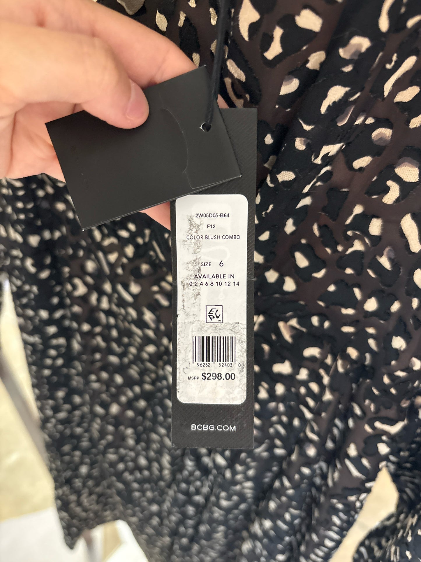 BCBG Max Azaria Size 6 Black/Cream spotted print Dress