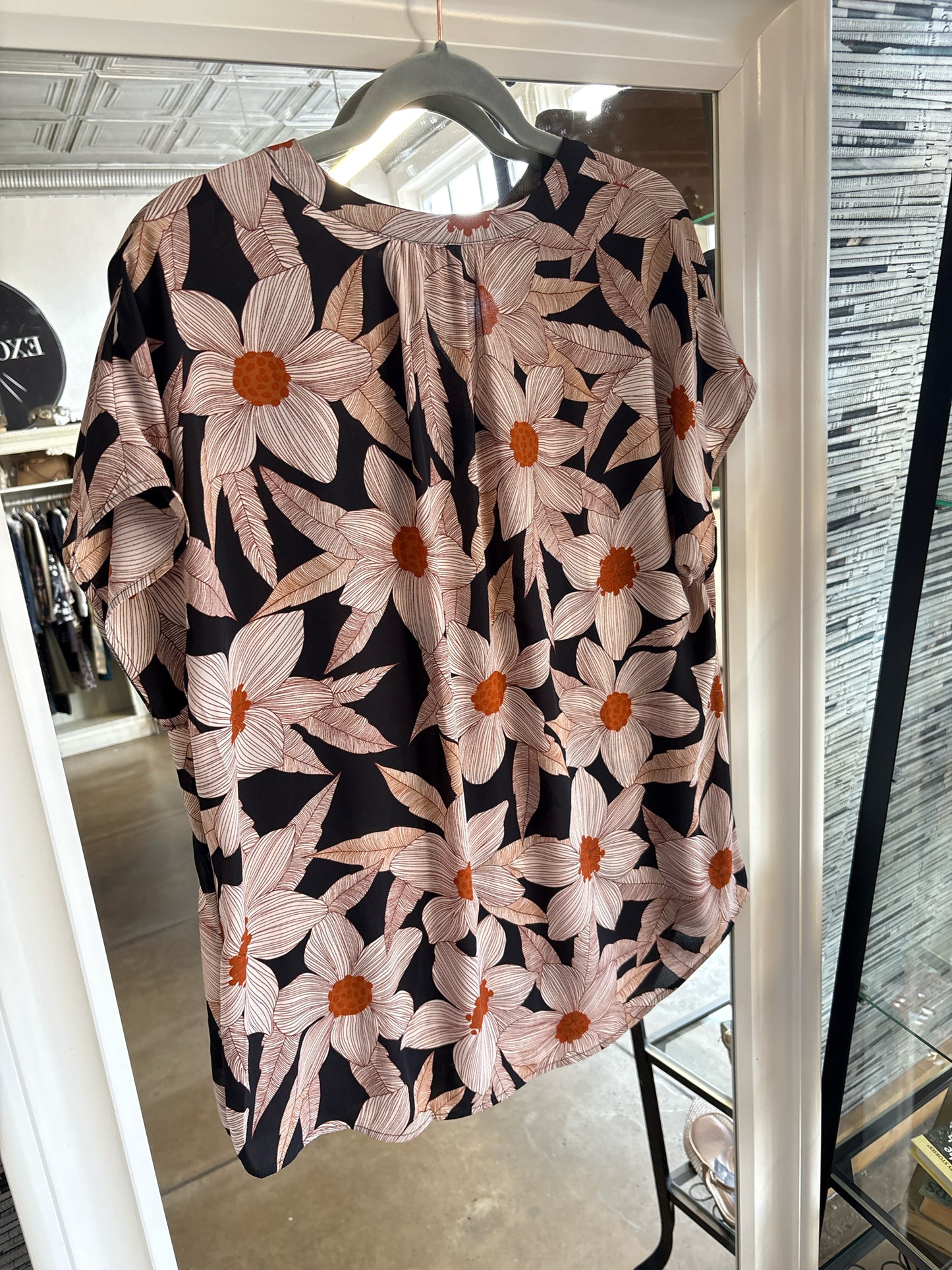 Cabi Size M Black/Orange Flowers Top