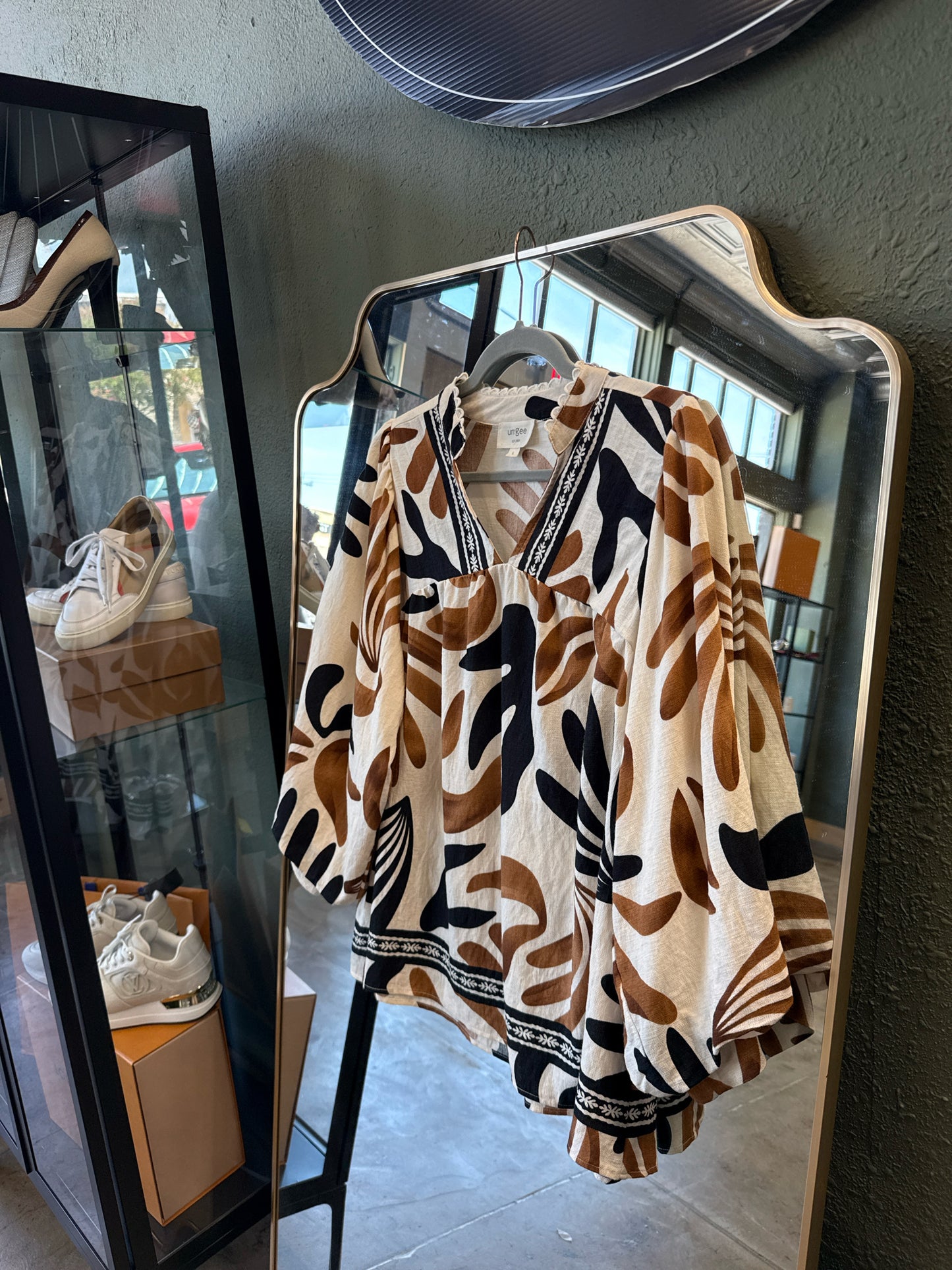 Umgee Size L Cream/Brown Top