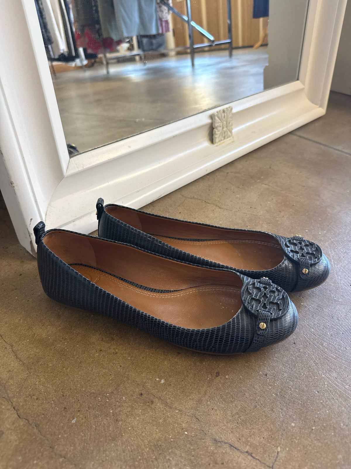 Tory Burch Shoe Size 8 Navy Flats