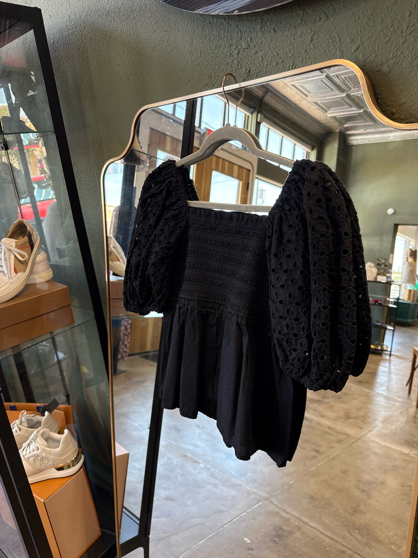 American Eagle Size M Black Top