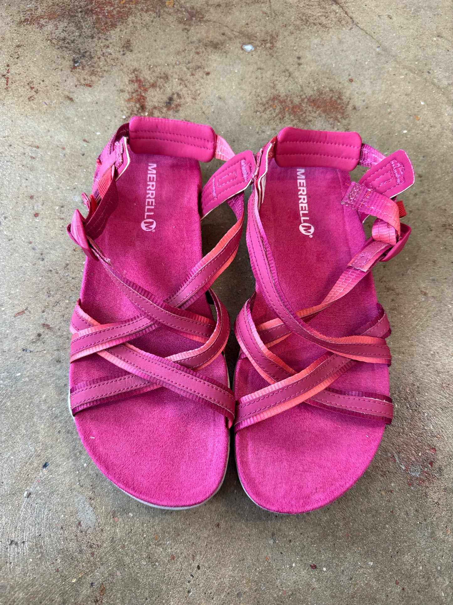 Merrell Shoe Size 7 Pink Sandals