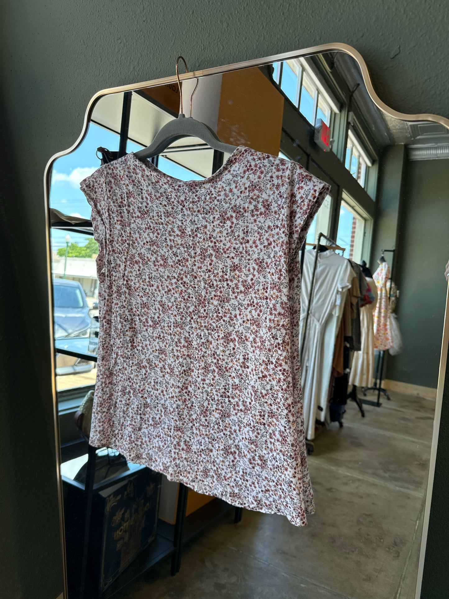 LOFT Size XS white/multi Floral Top