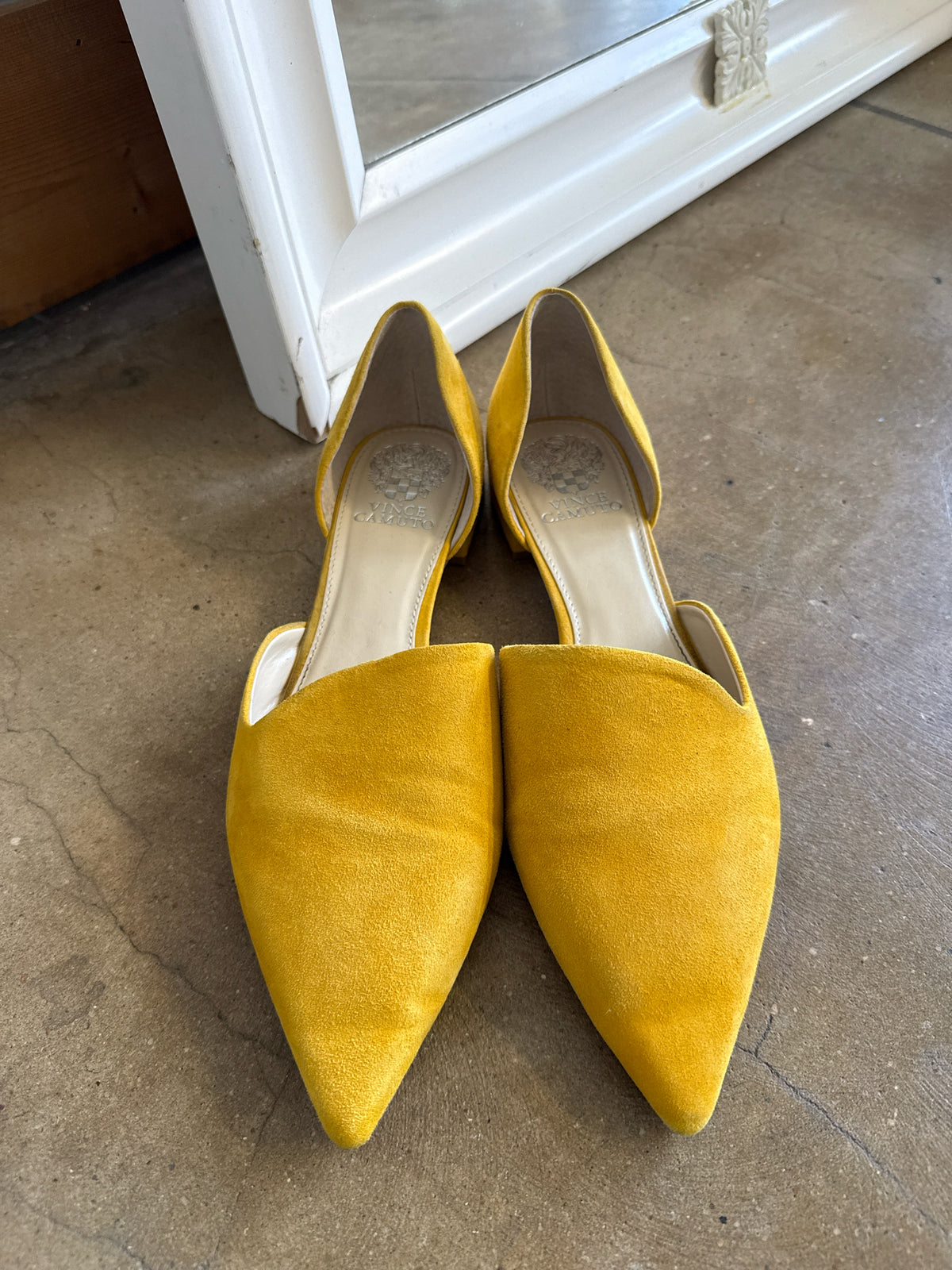 Vince Camuto Shoe Size 9.5 Mustard Flats