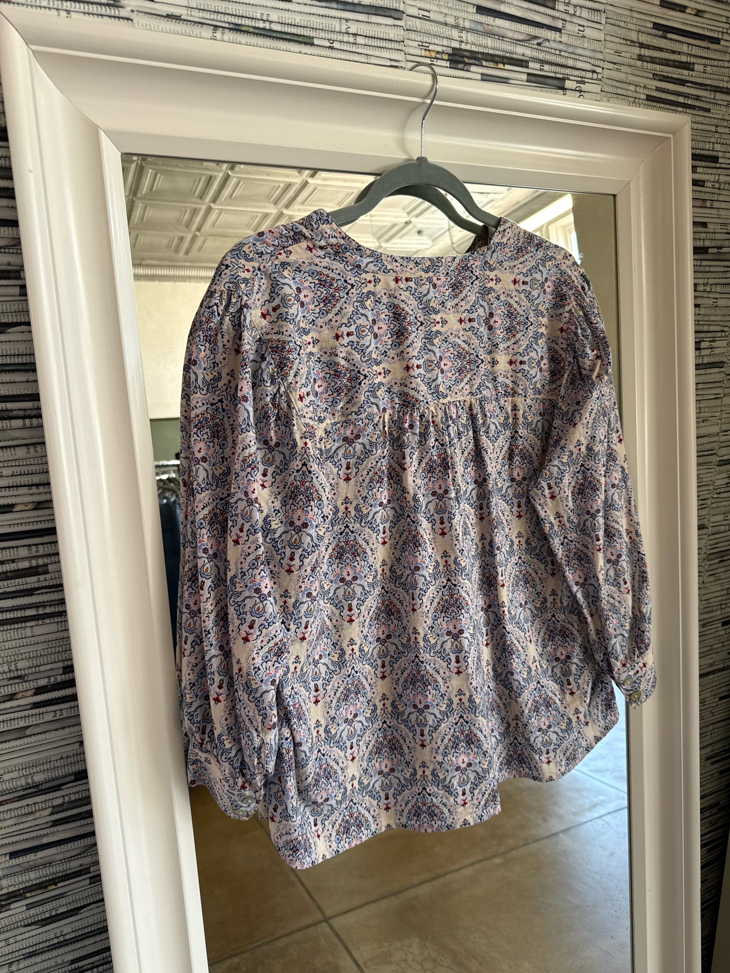 J Jill Size LP Cream/Blue Top