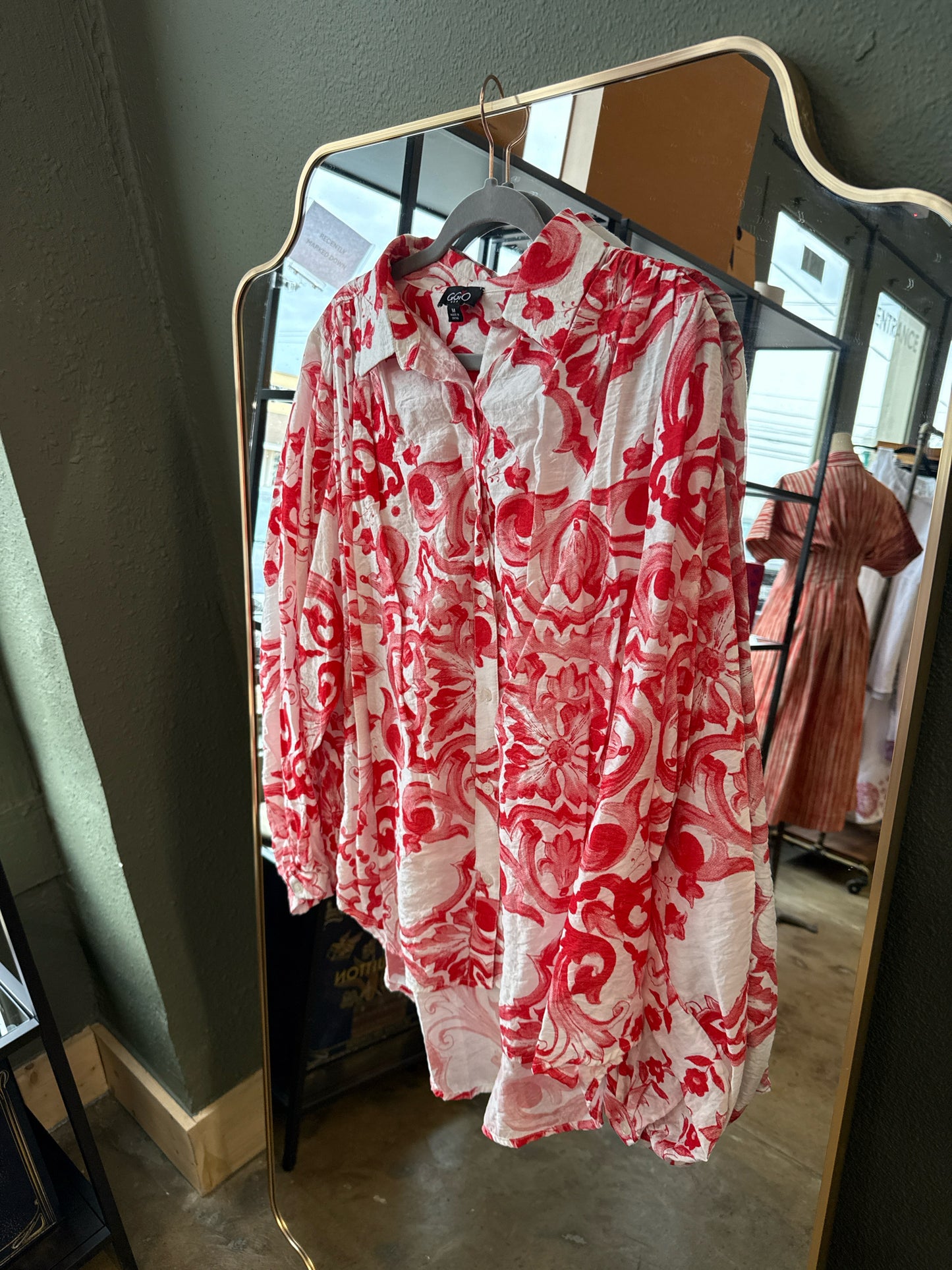 GIGIO Size M Red/White Top