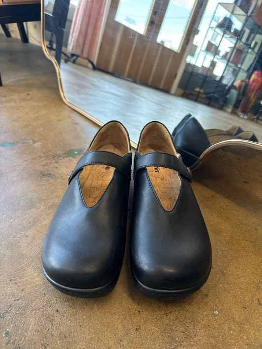 Alegria Shoe Size 40 Black Loafers