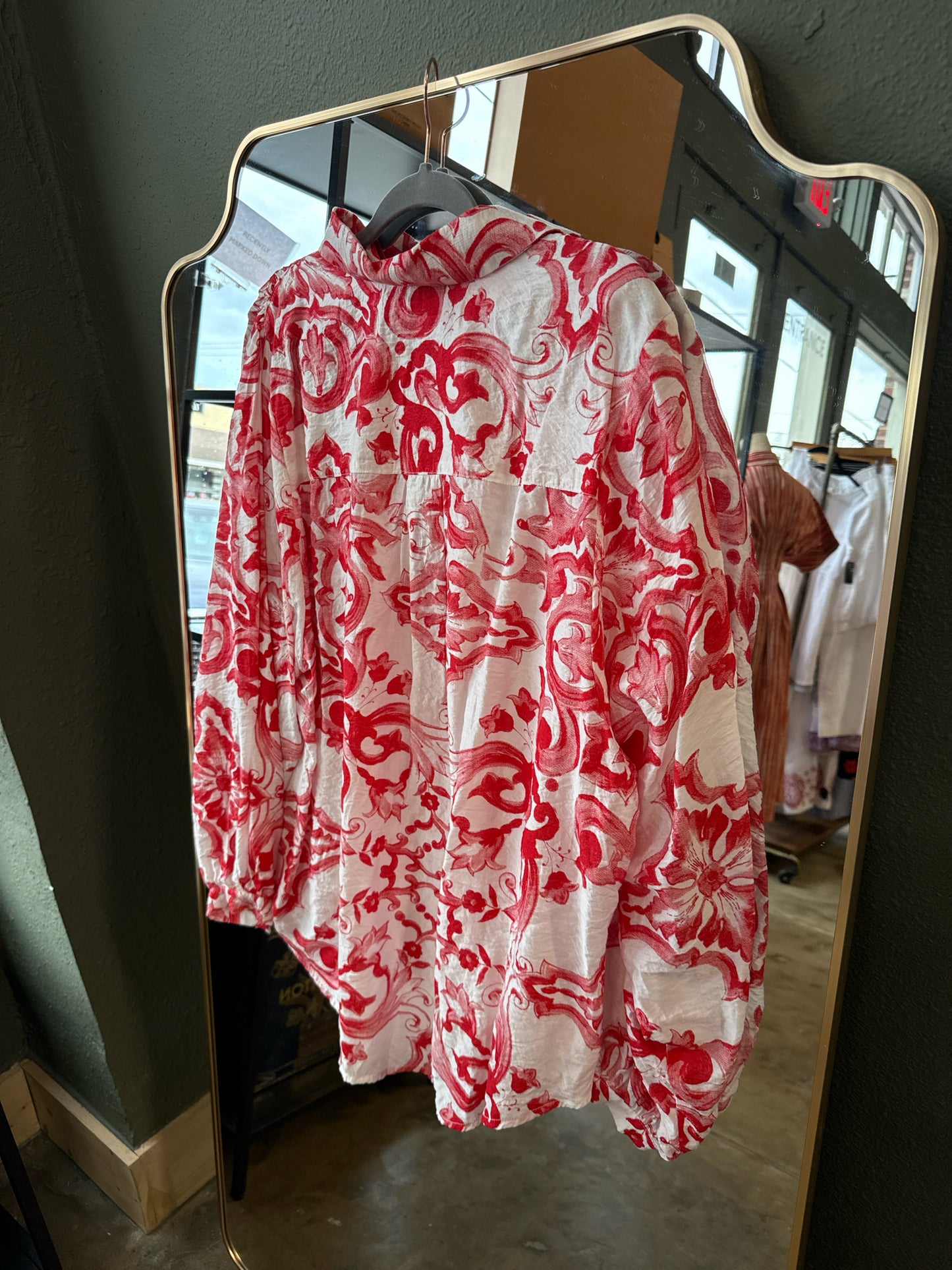 GIGIO Size M Red/White Top