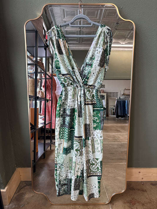 Pink Moon Bay Size M green and white Paisley Romper