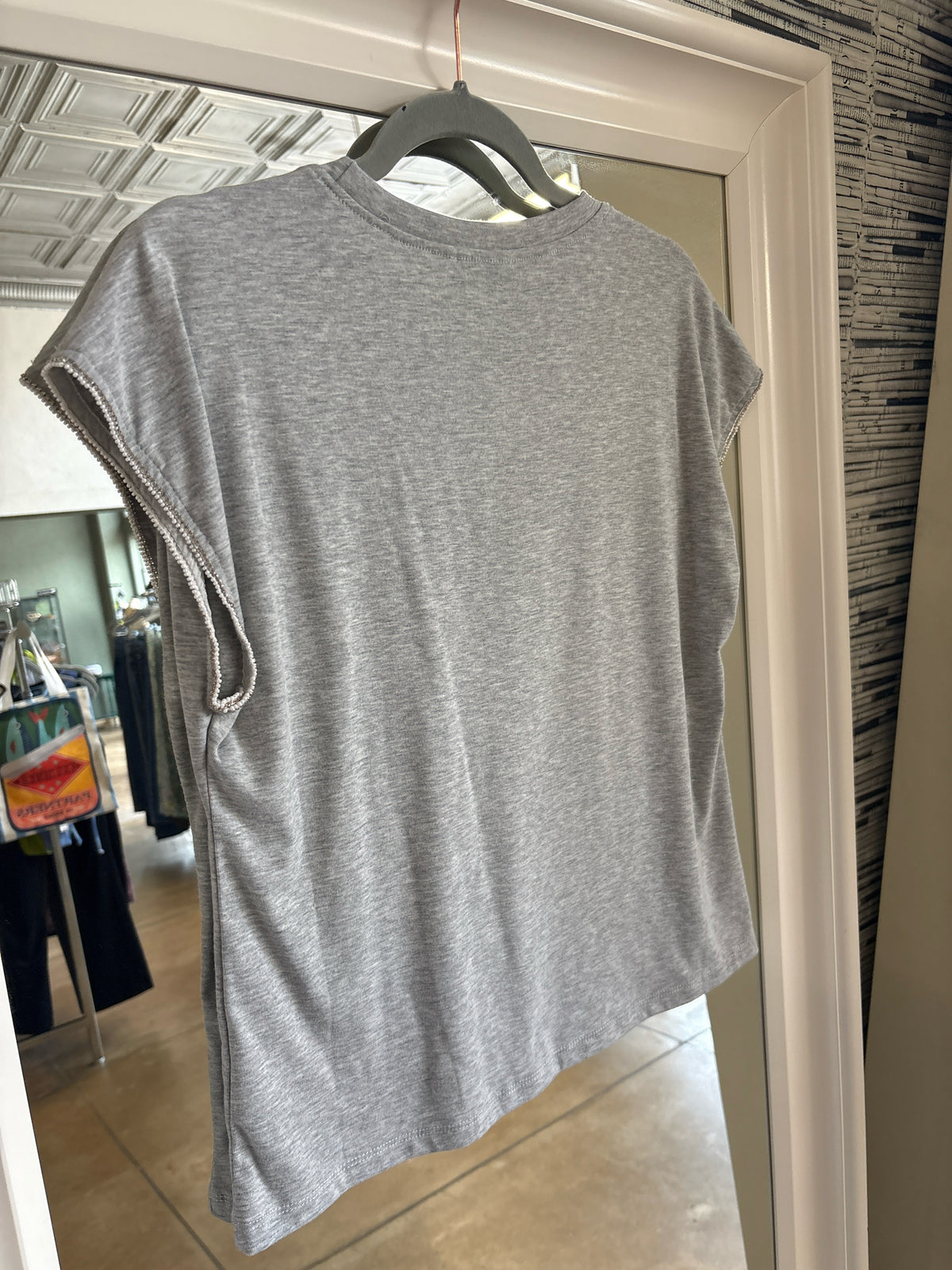 WHITE BIRCH Size M Gray Top