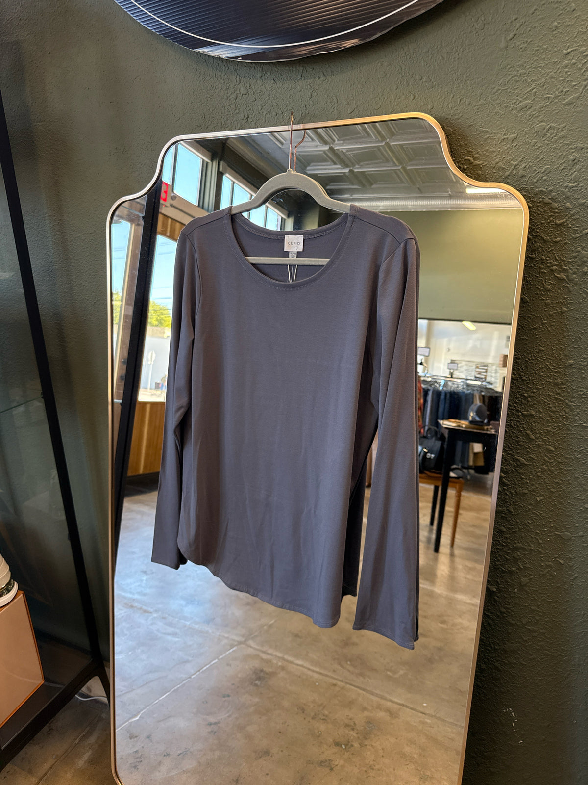 Cupio Size XL Gray Tee
