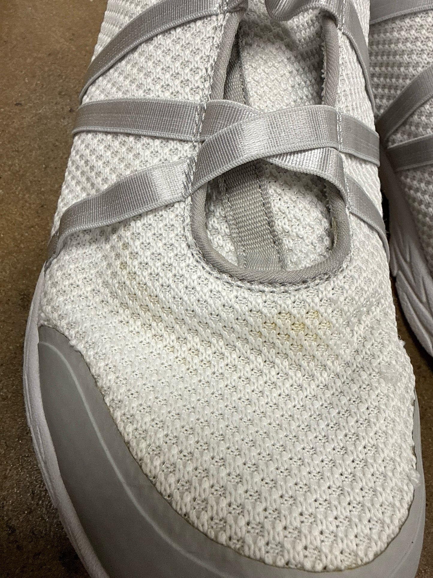 Vionic Shoe Size White/Gray Sneakers