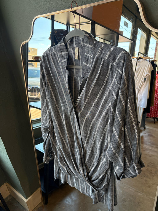 Elan Size S Gray/White Stripe Top