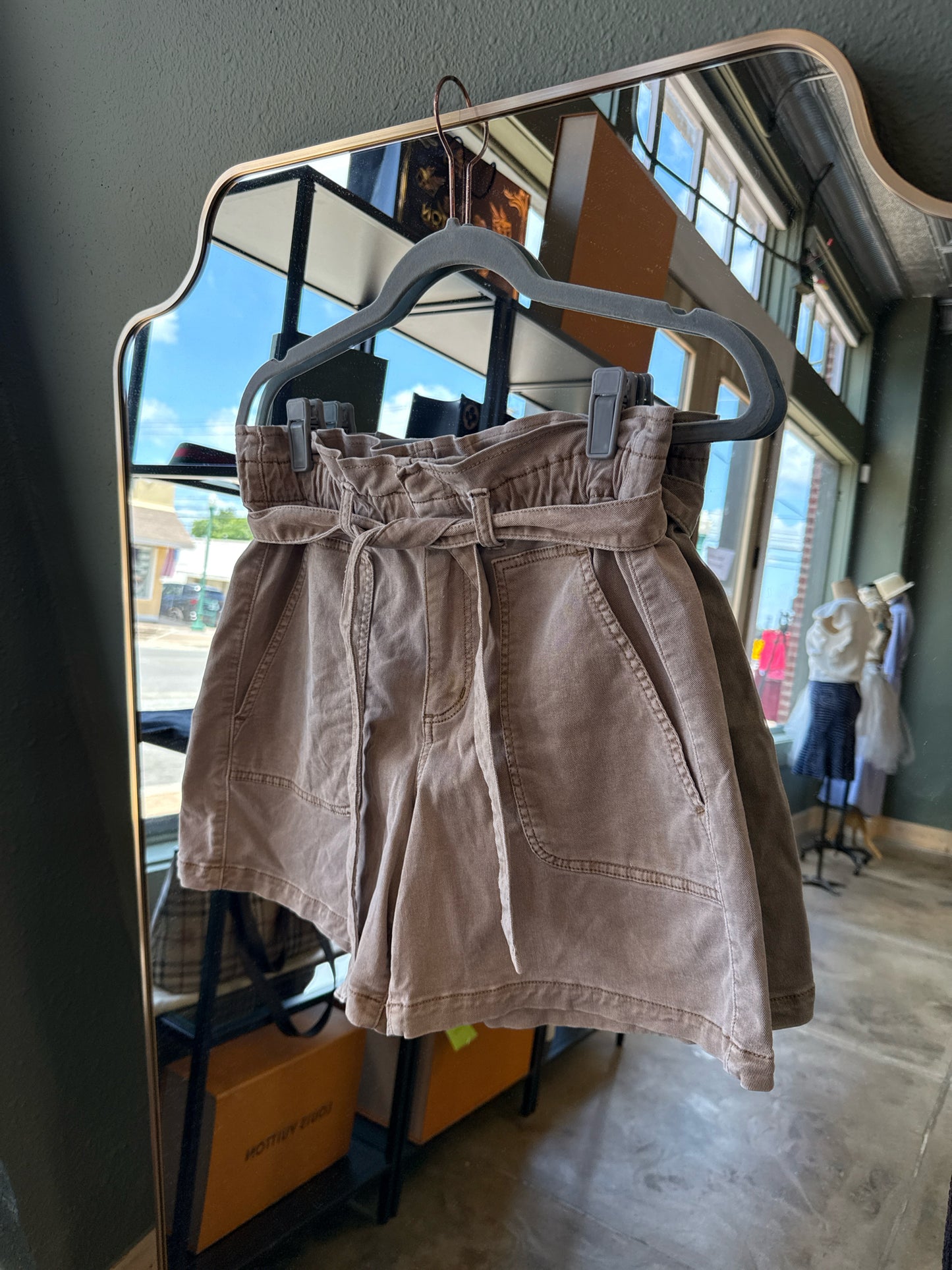 LOFT Size S Brown Shorts