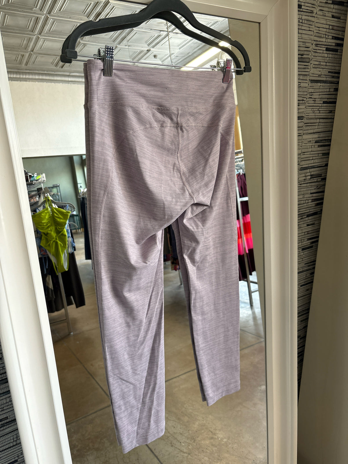 outdoor voices Size M Lilac Legging