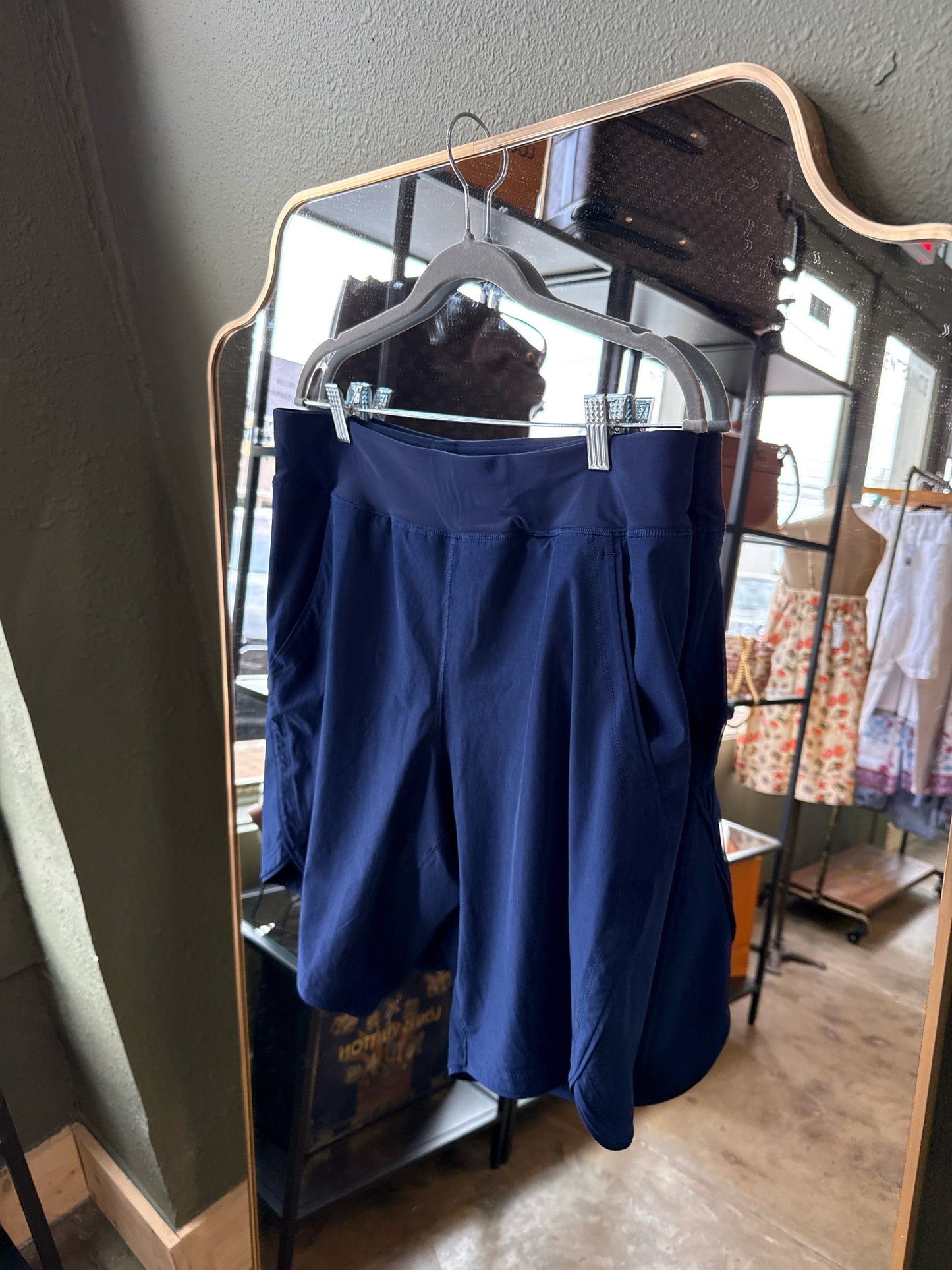 Lands End Size 12 Navy Shorts