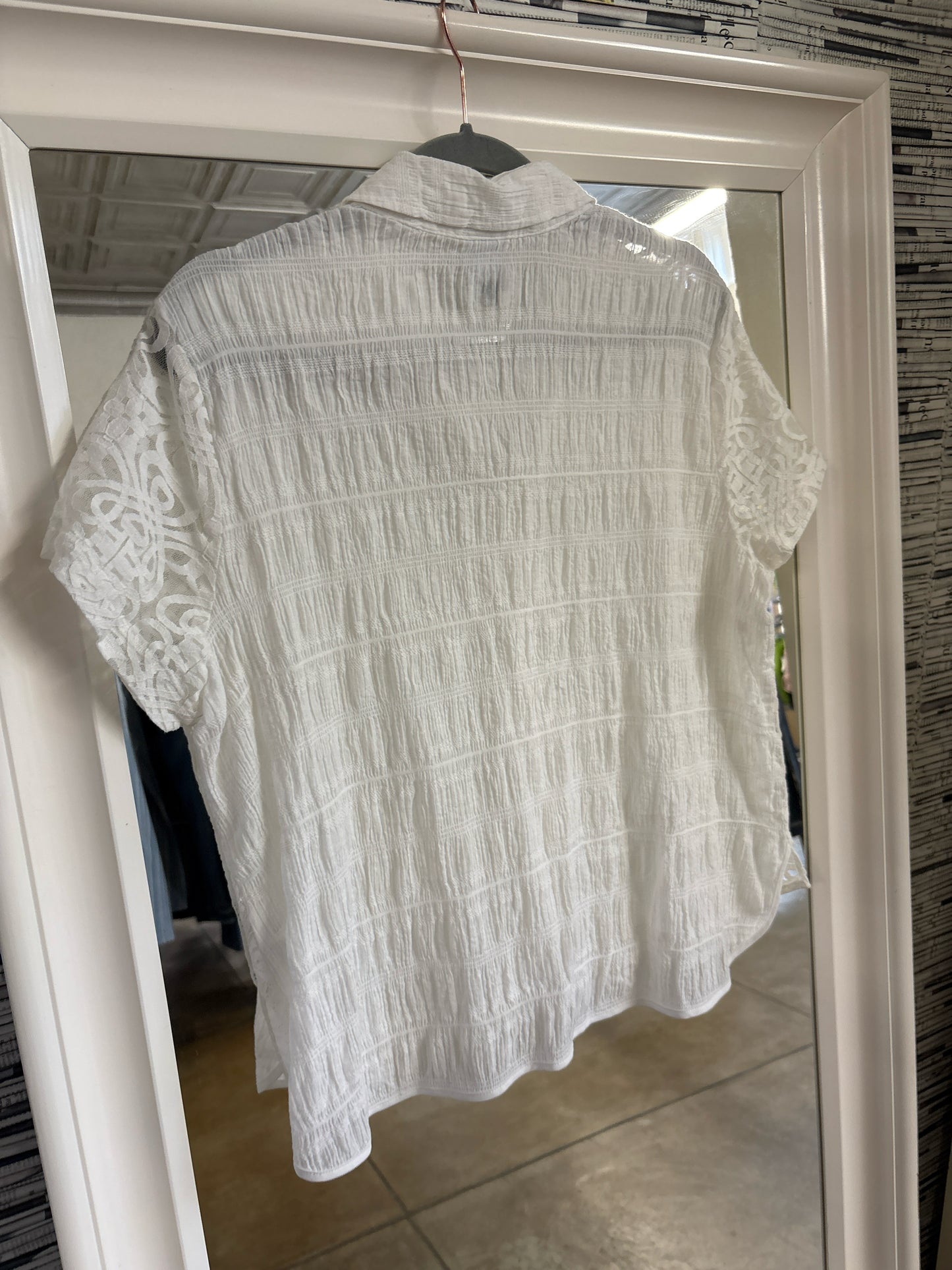 Cabi Size L Ivory Top