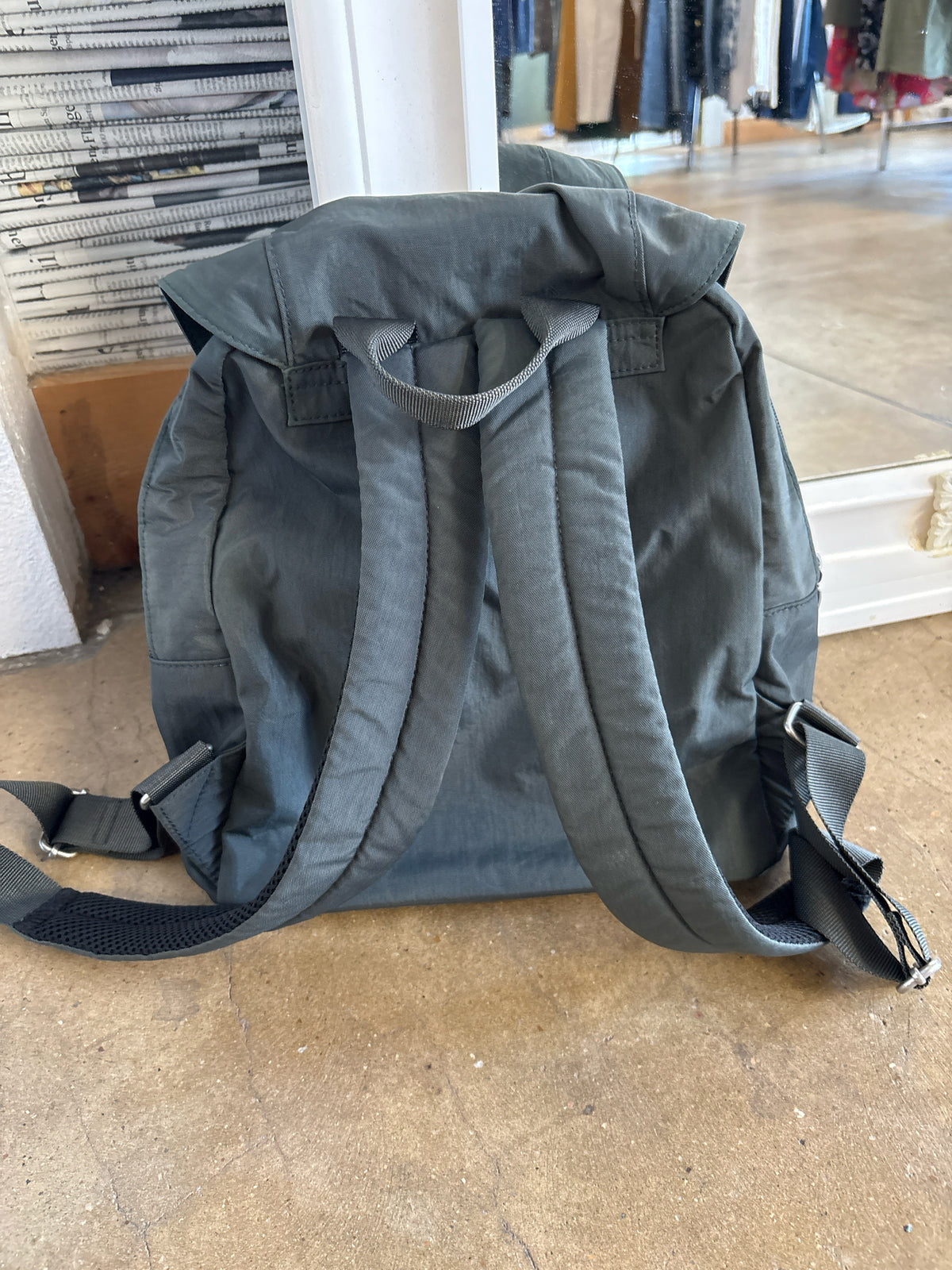 Baggallini grey Bag