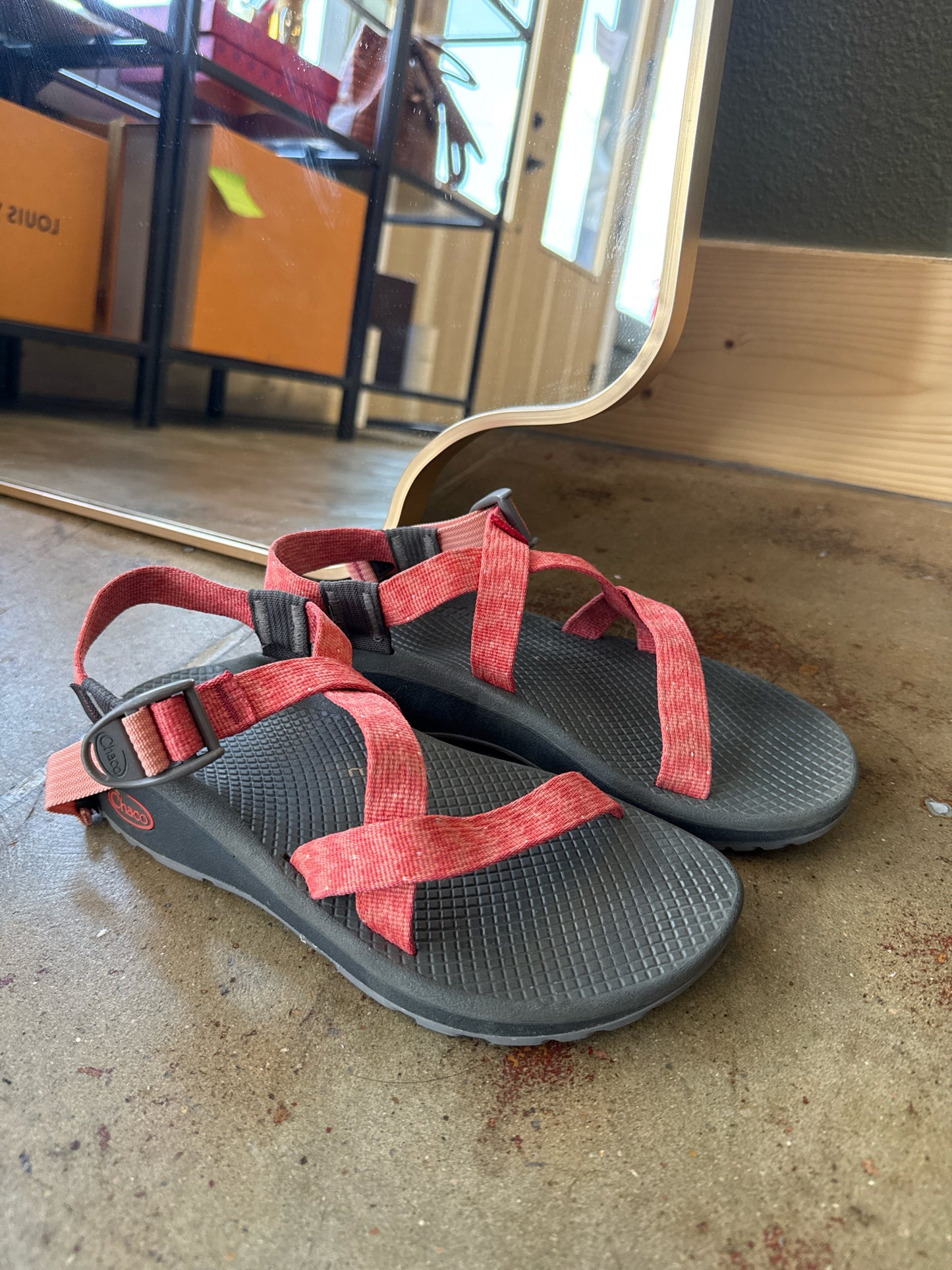 Chaco Shoe Size 7 Coral Sandals