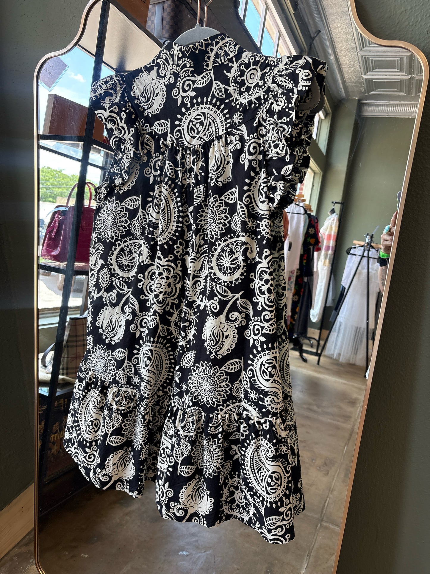 Umgee Size S Black & Off White Dress