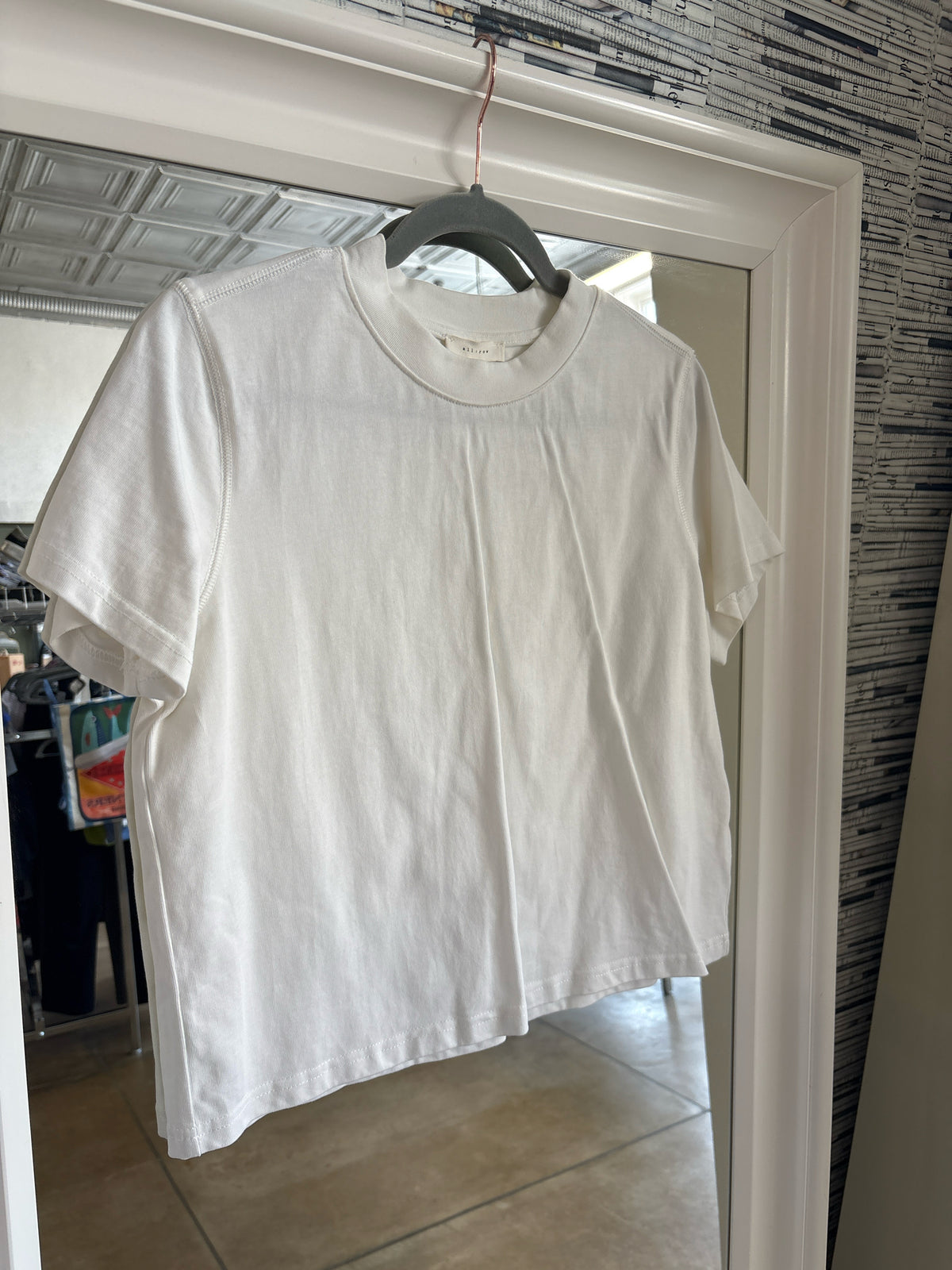 All Row Size M White Top