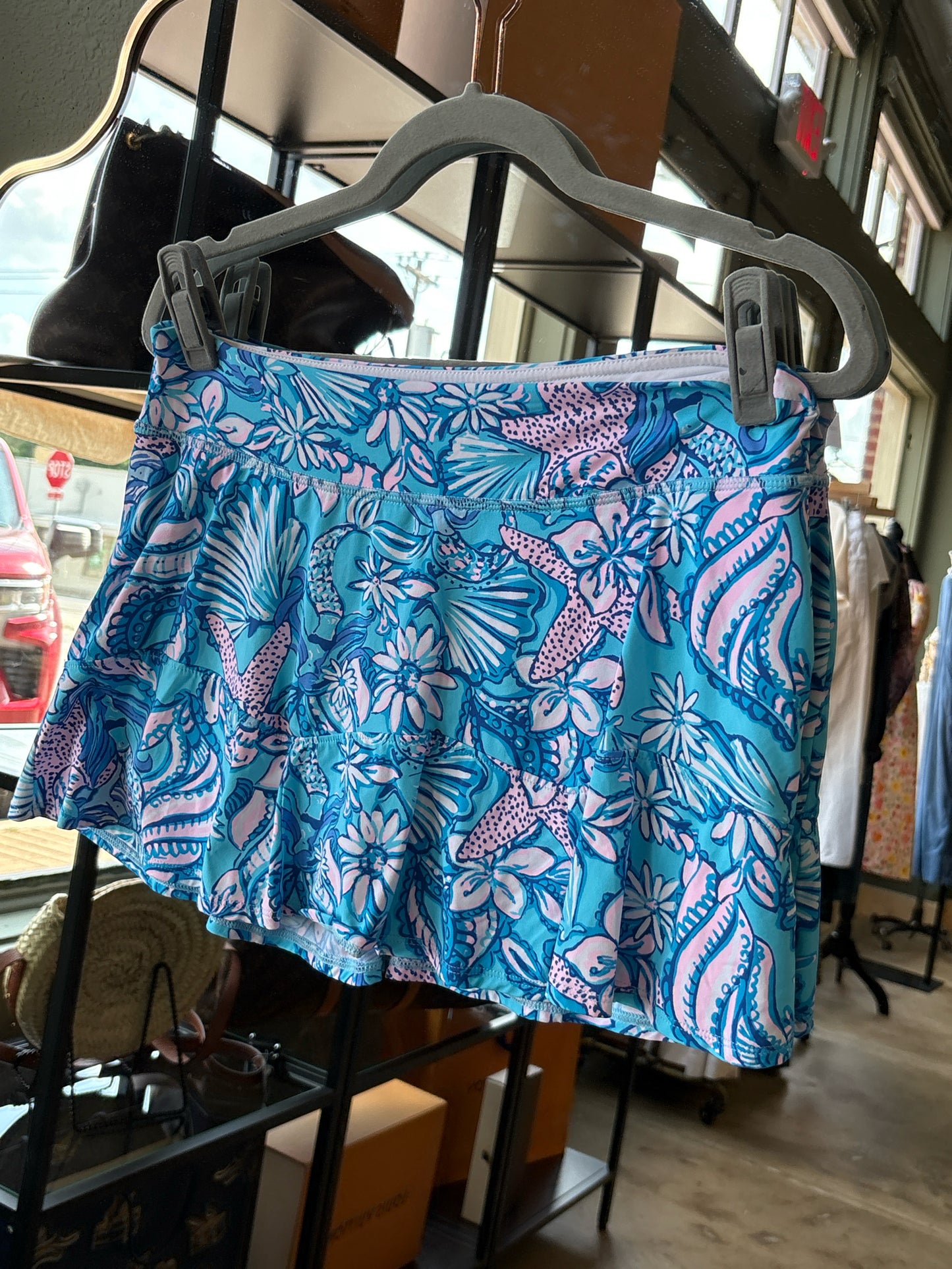 Lilly Pulitzer Size M blue + multi Skort