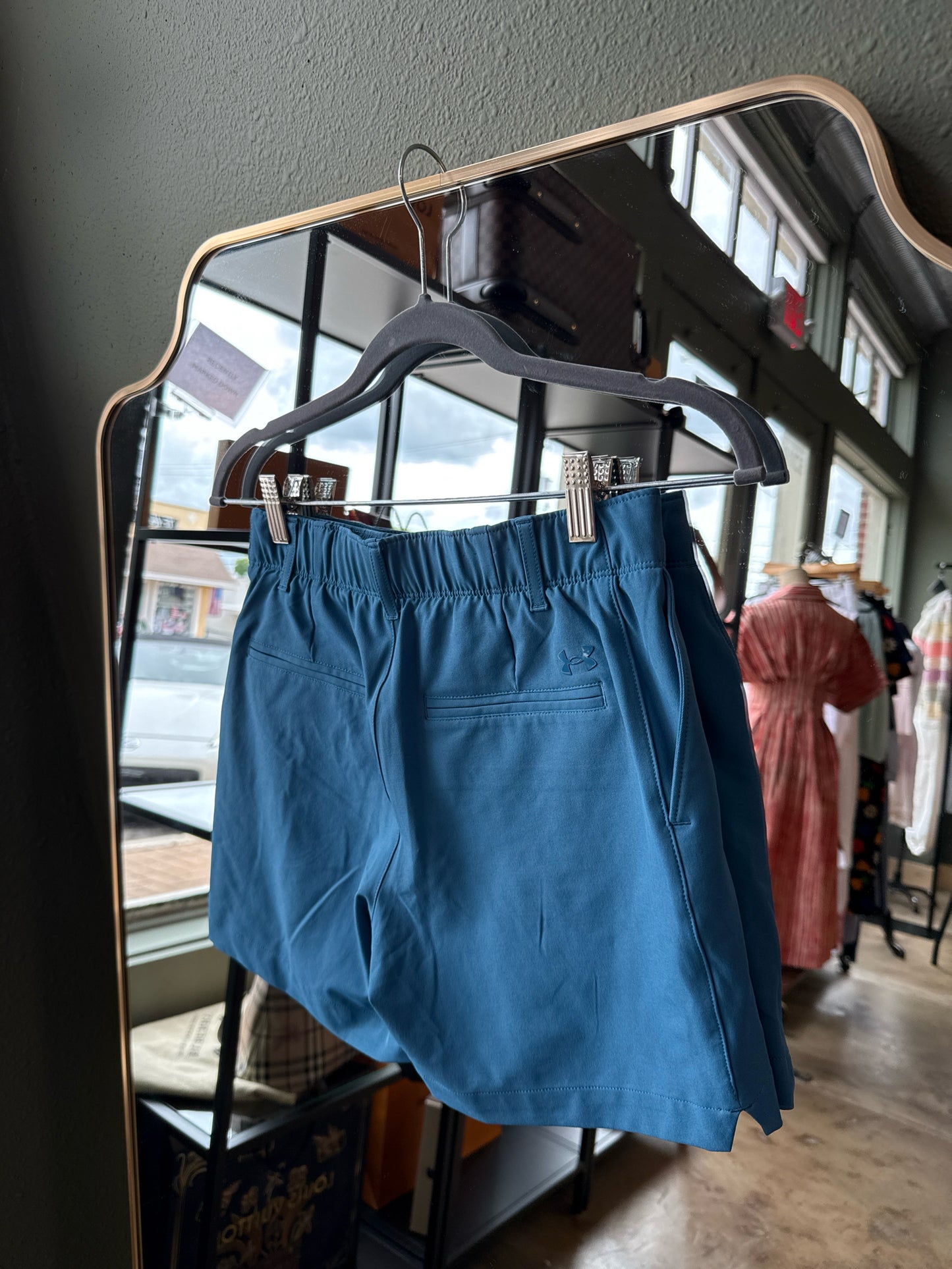 Under Armour Size 0 Blue Shorts