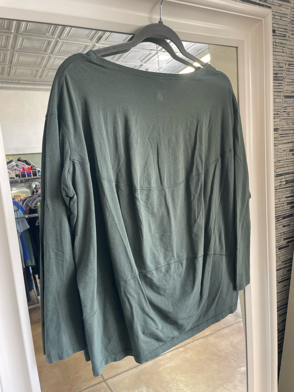 Lululemon Size 6 Green Tops
