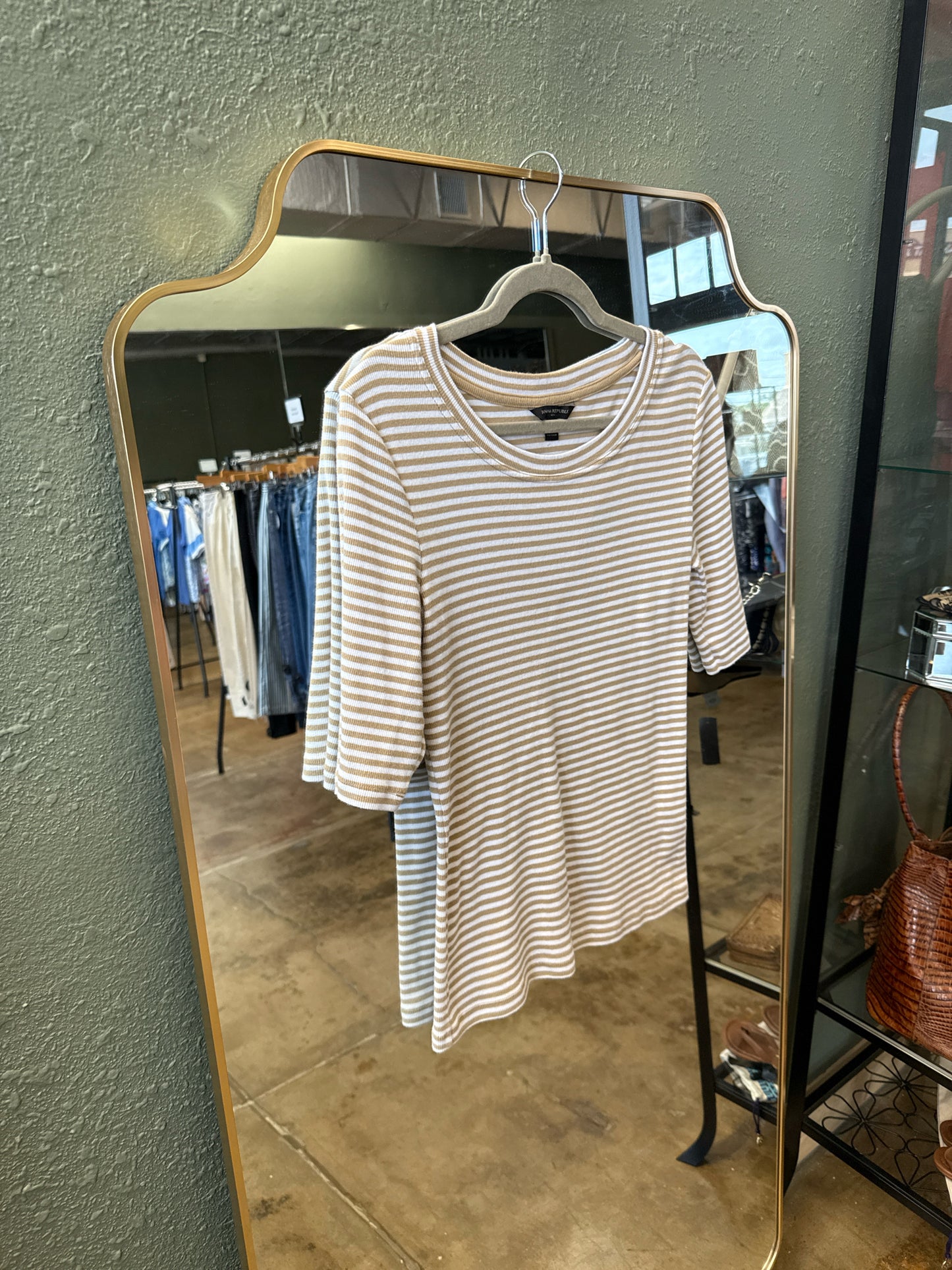 Banana Republic Size M Brown/White Tee