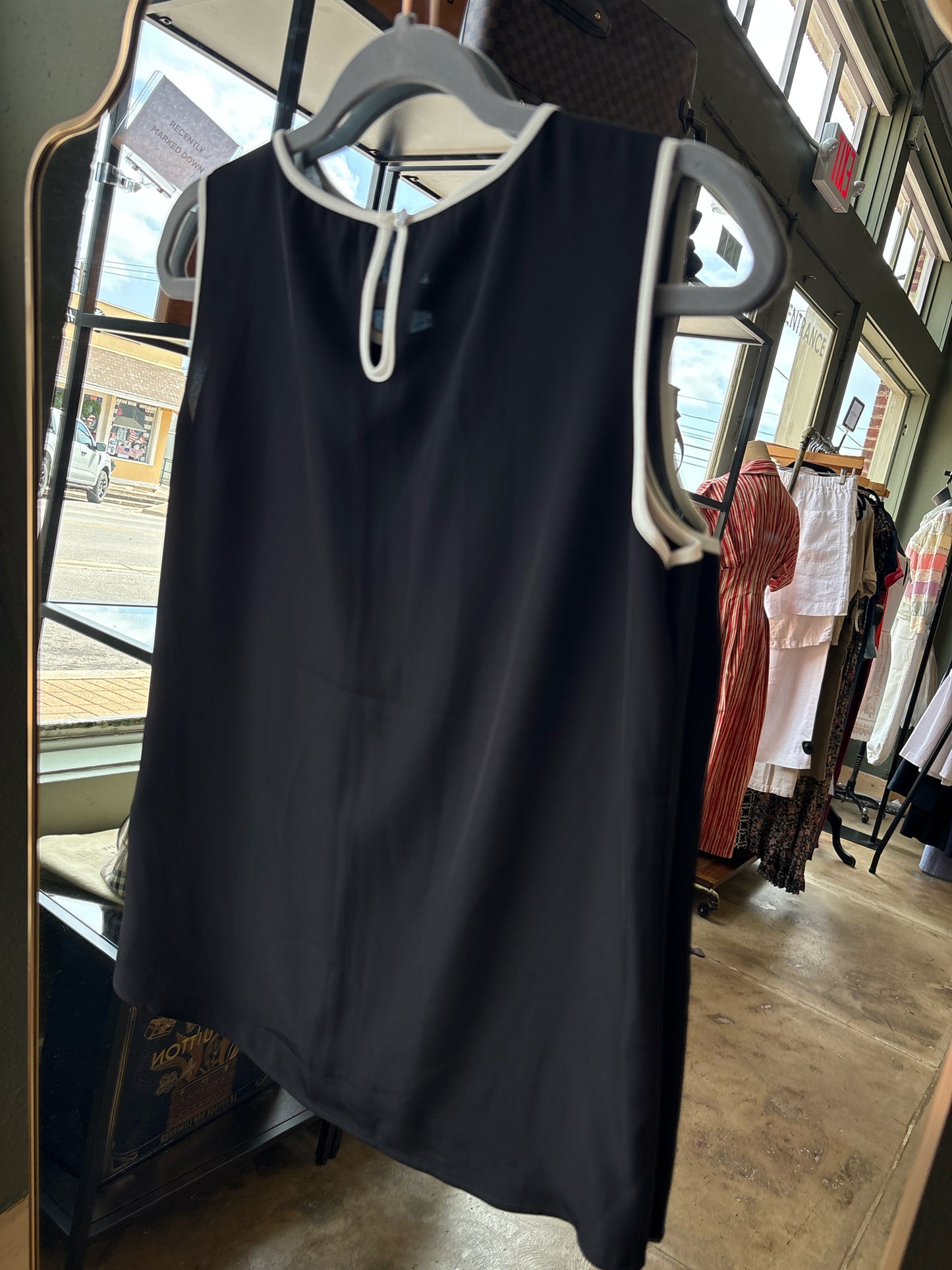 Calvin  Klein Size S Black & Off White Top