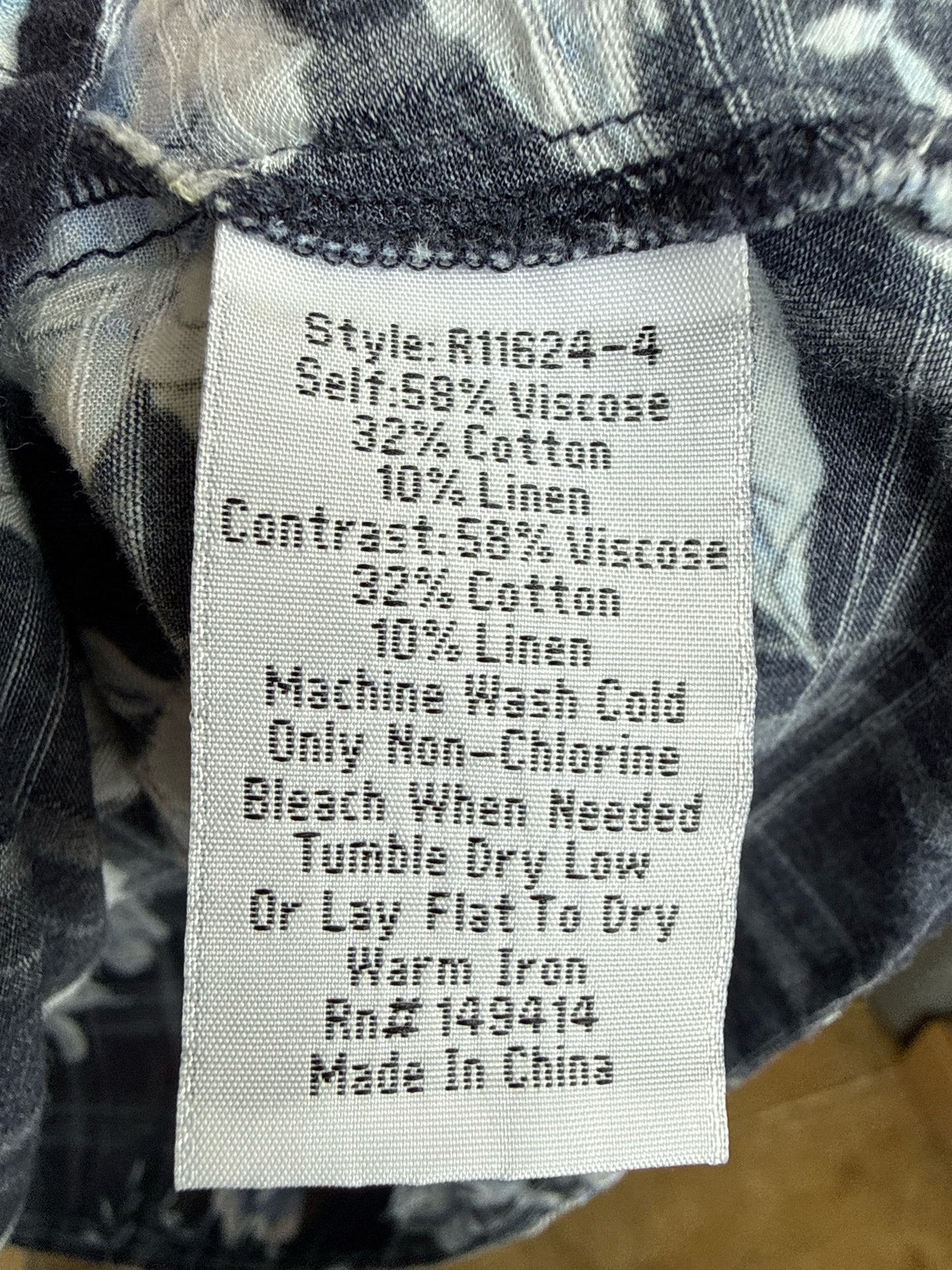 Johnny Was Size XS Navy Top