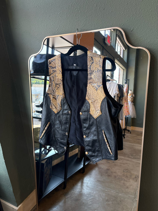 Size 42 Black/Cream Vest