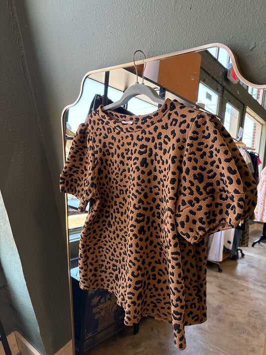 hailey & co Size L Cheetah Print Top