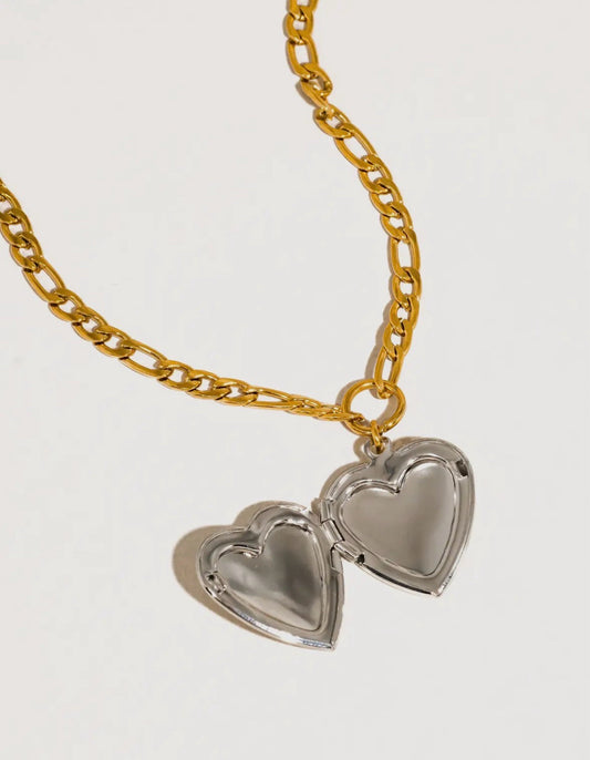 Flanerie Necklace