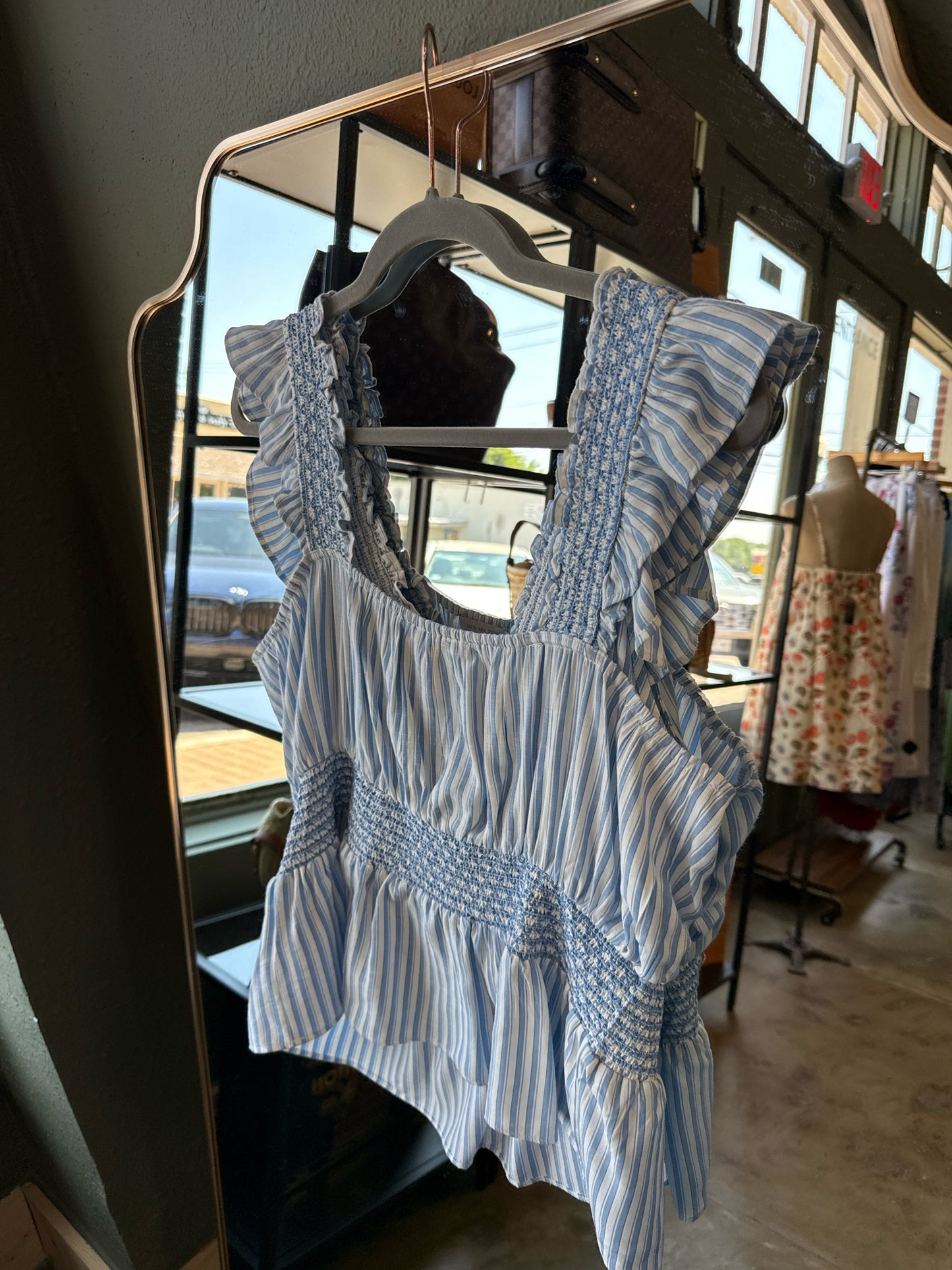 Skies Are Blue Size L Blue/White Top