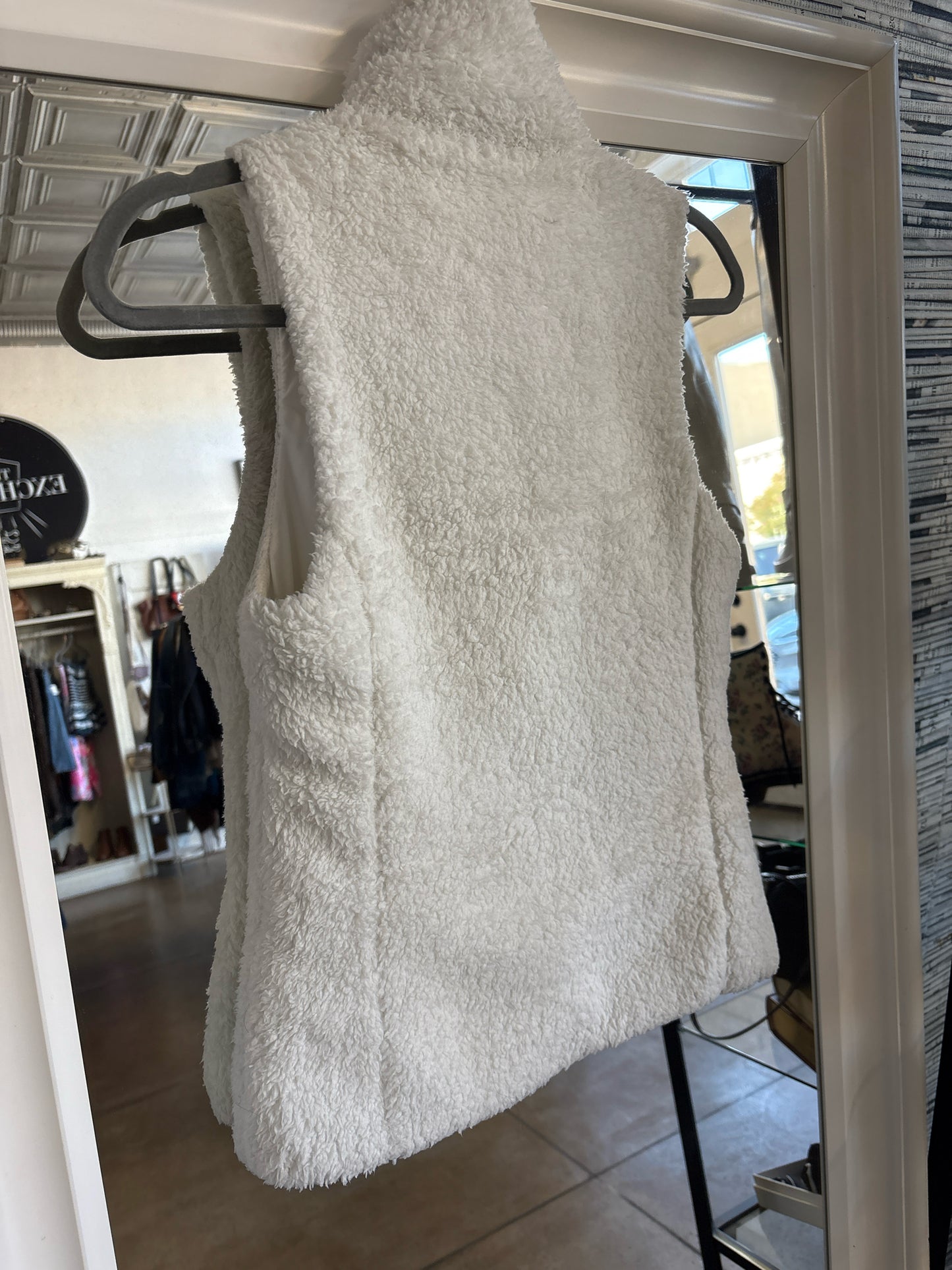 patagonia Size XS White Fuzzy Vest